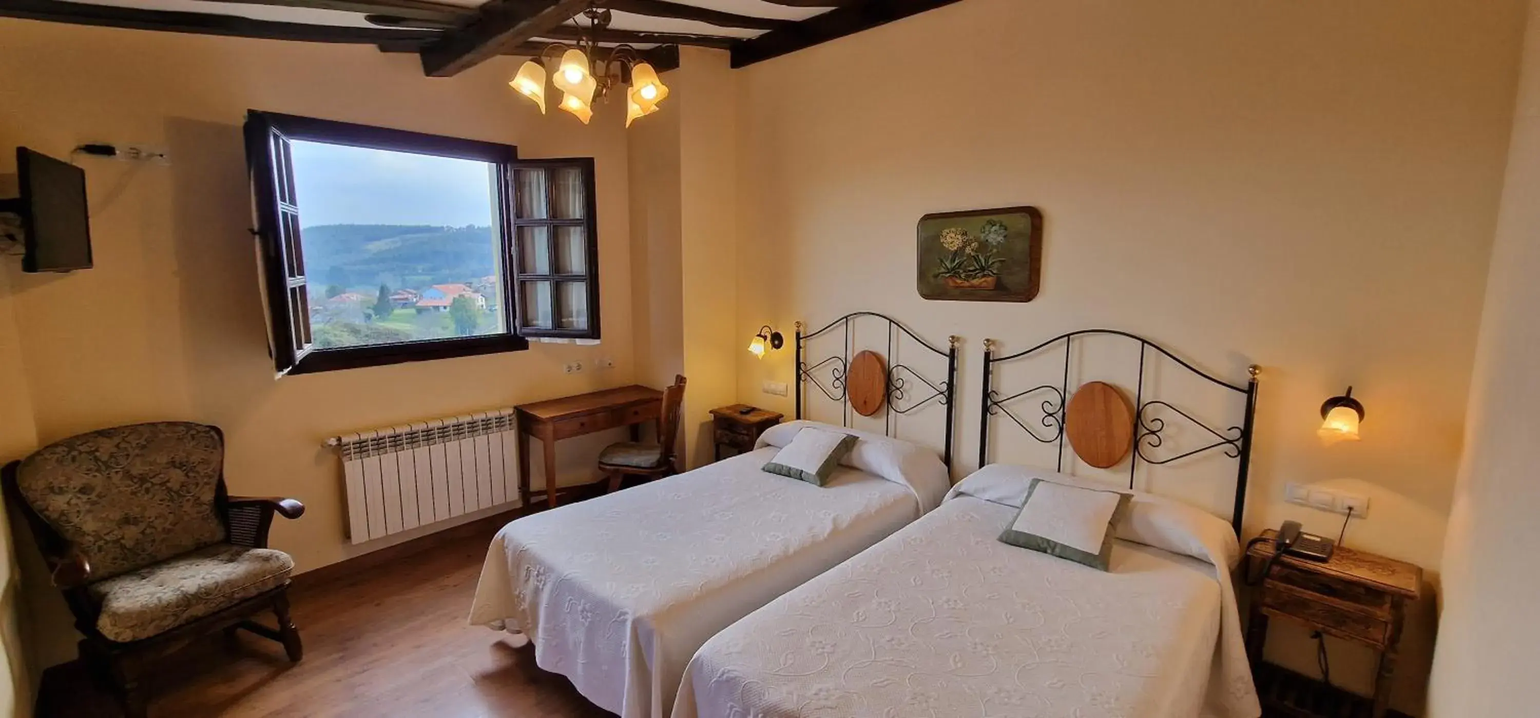 Double or Twin Room in El Mirador de Deva Double or Twin Room in El Mirador de Deva