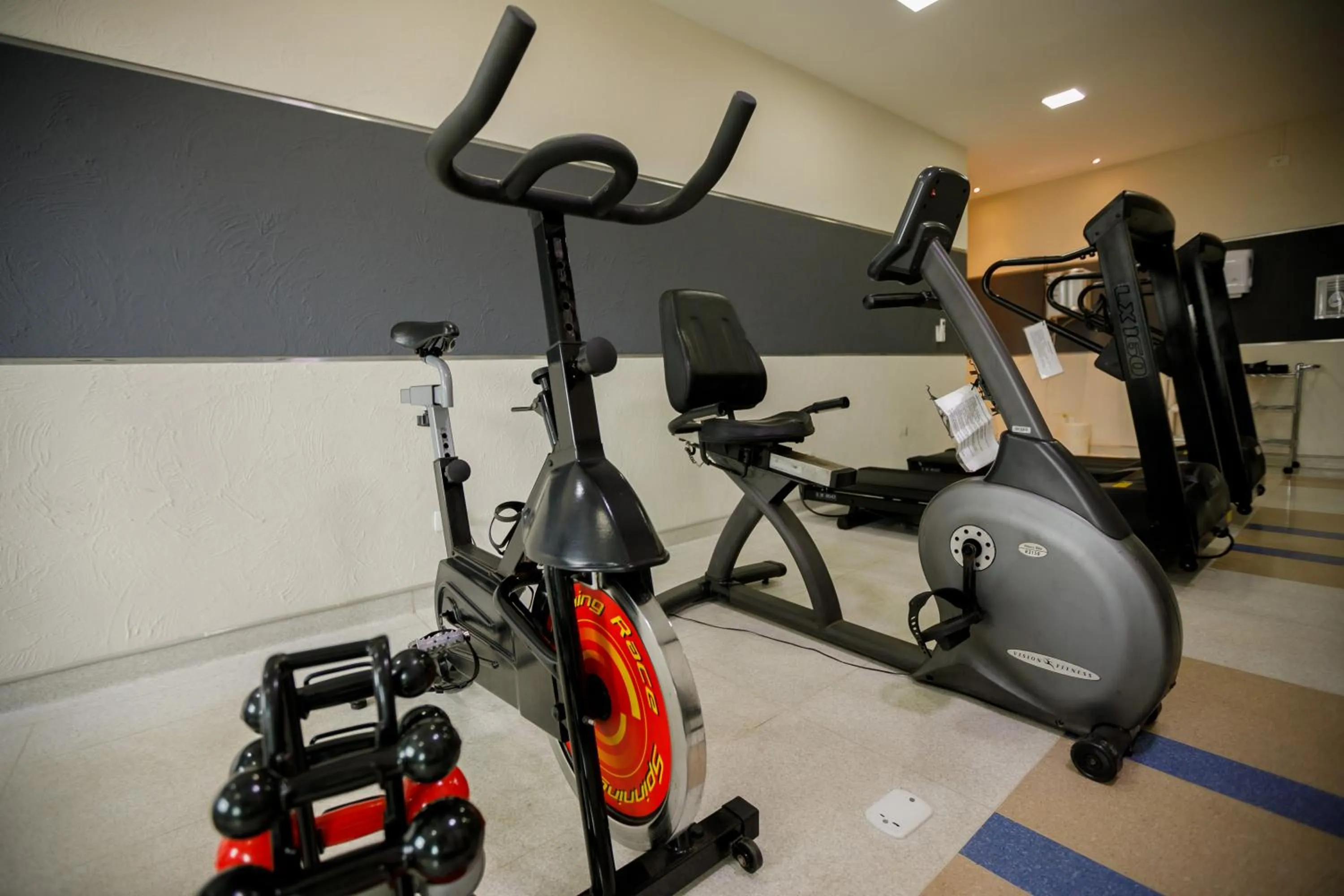 Fitness centre/facilities in Comfort Suites Londrina