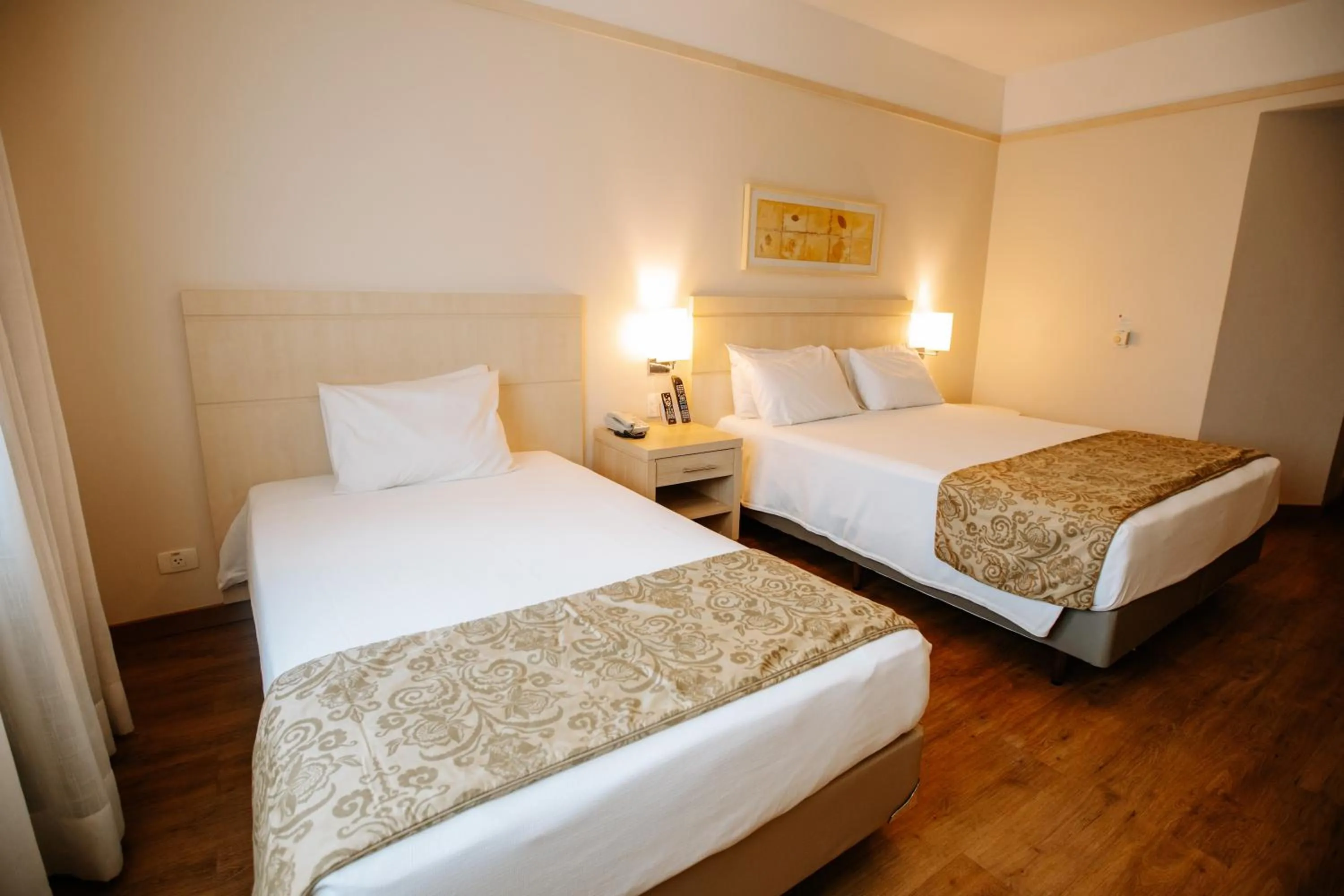 Bedroom, Bed in Comfort Suites Londrina