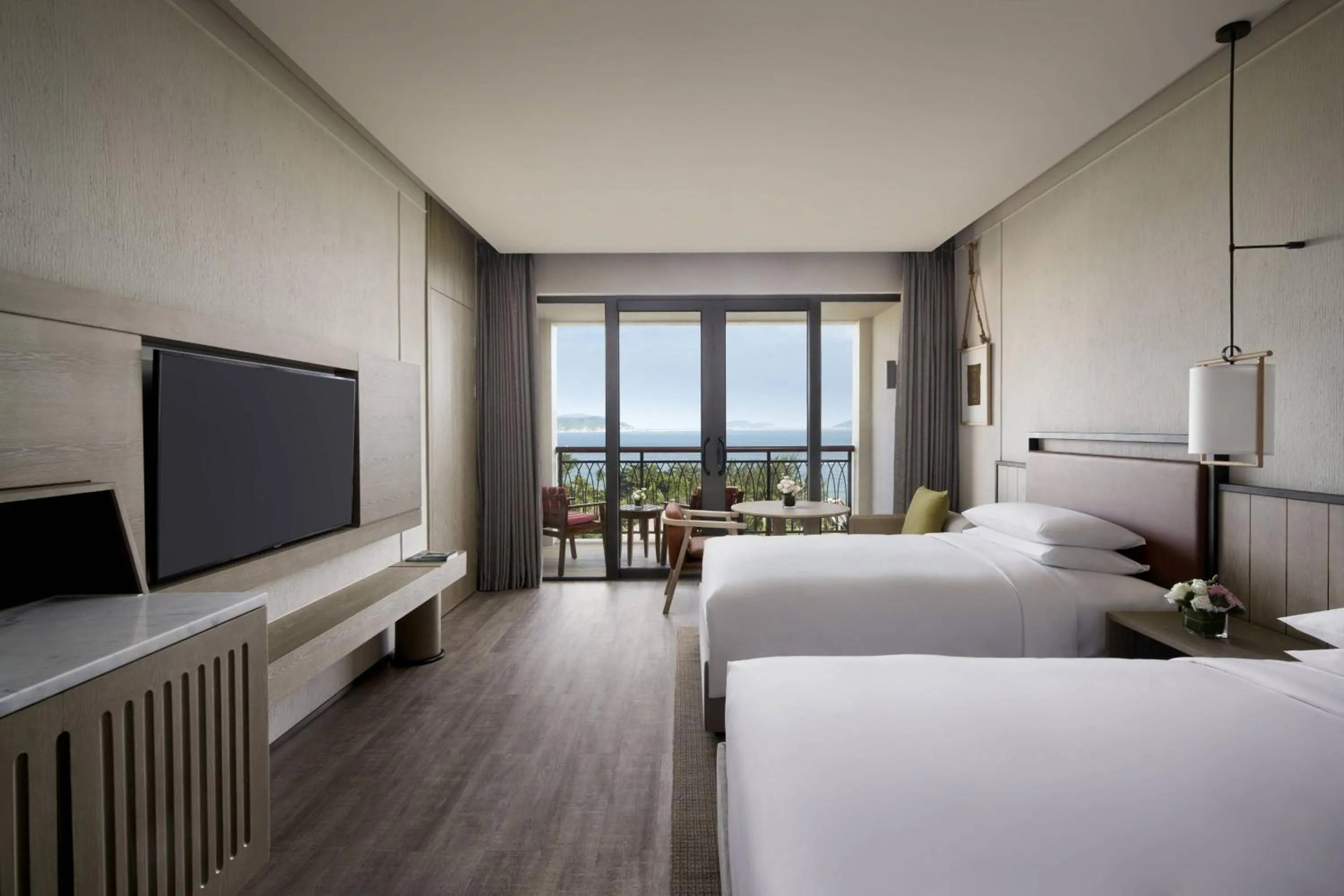 Photo of the whole room, Bed in Sanya Marriott Yalong Bay Resort & Spa