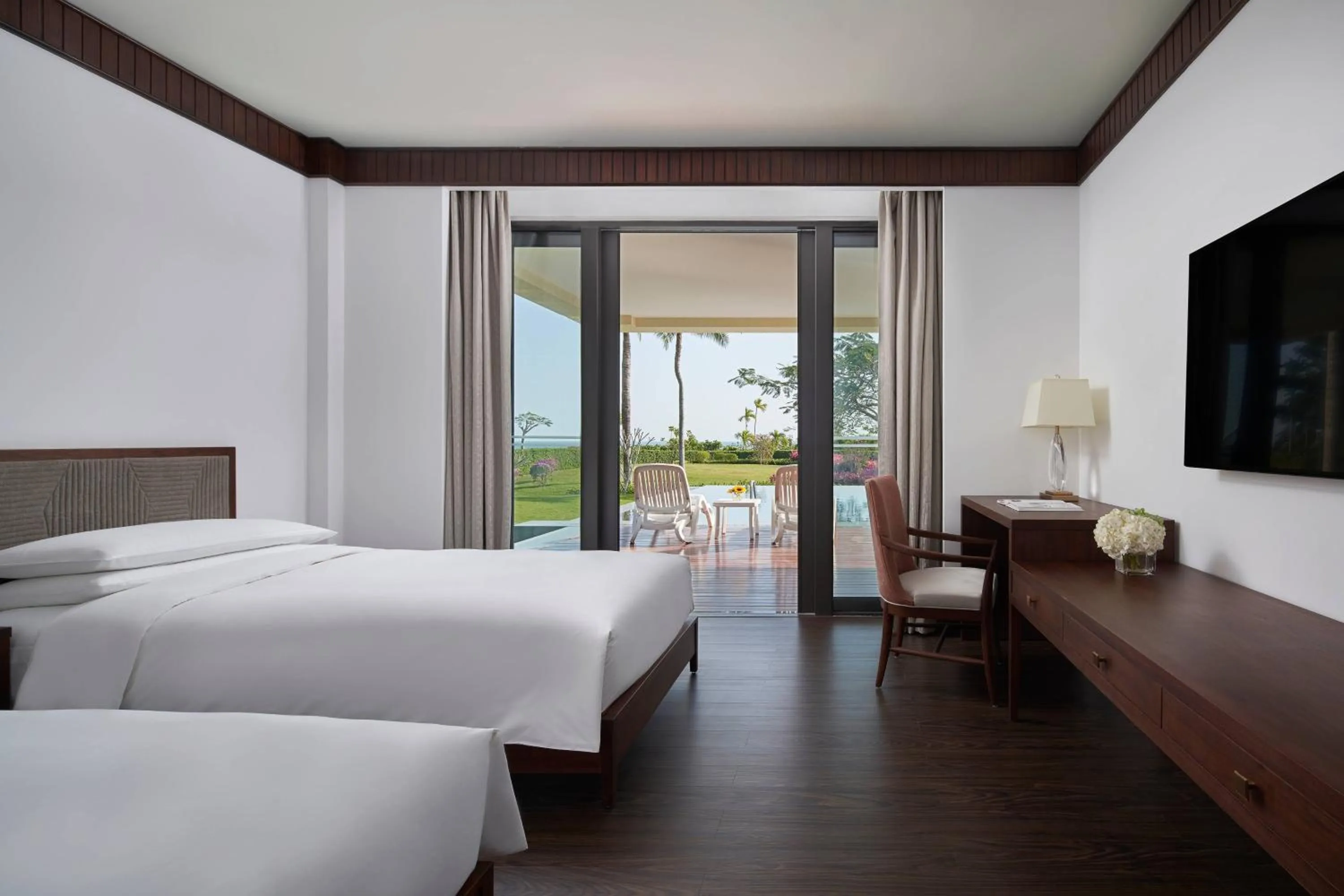 Bedroom, Bed in Sanya Marriott Yalong Bay Resort & Spa