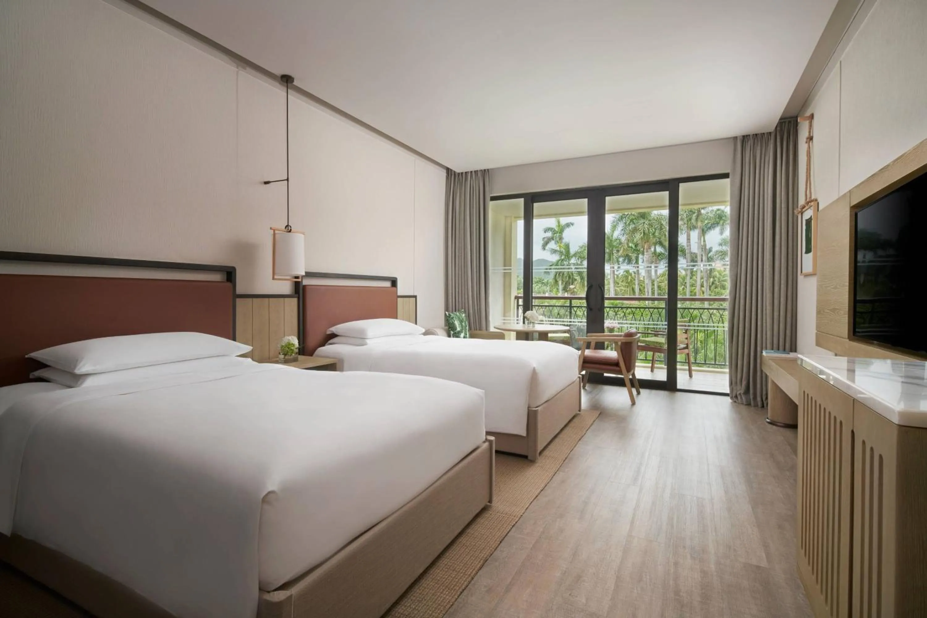Photo of the whole room, Bed in Sanya Marriott Yalong Bay Resort & Spa
