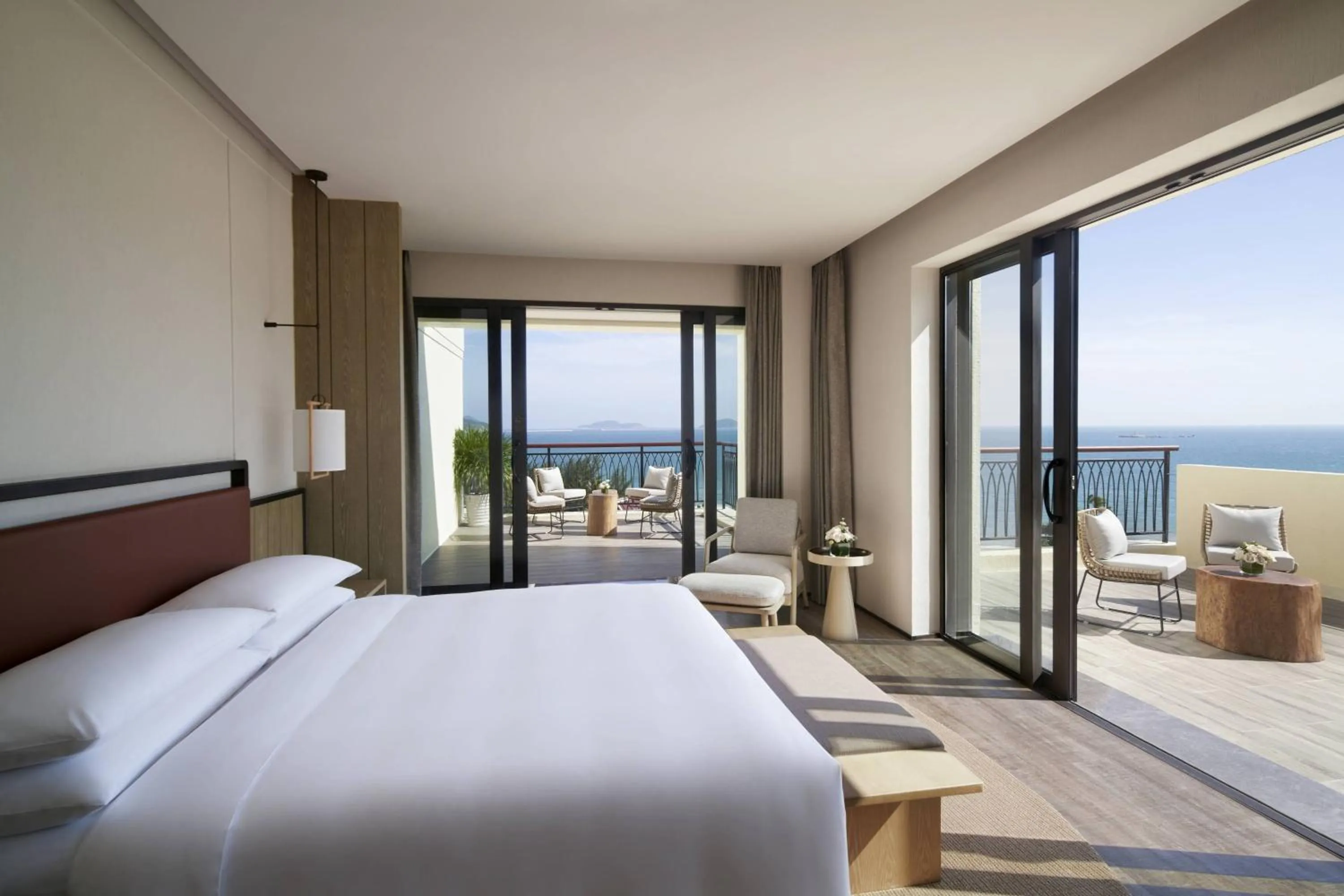 Bedroom, Bed in Sanya Marriott Yalong Bay Resort & Spa