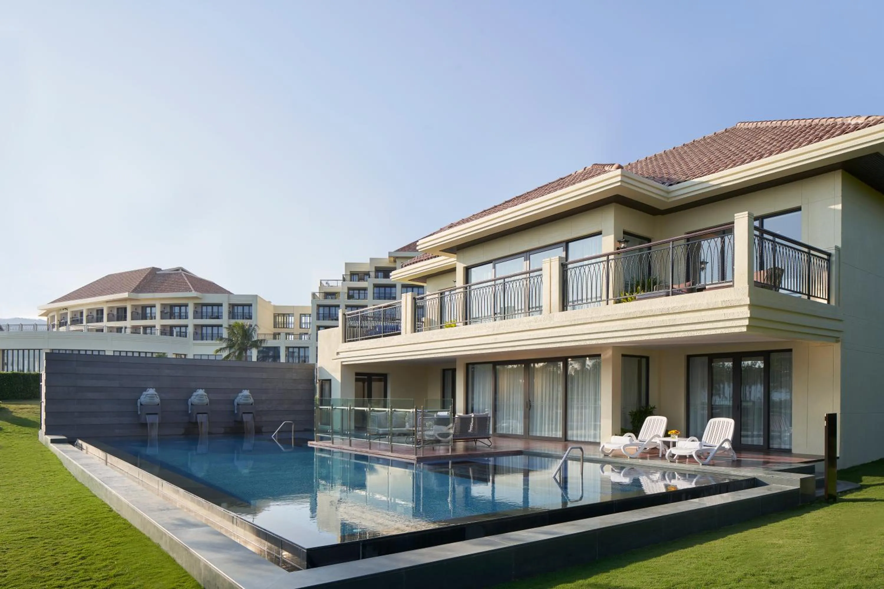 Property building in Sanya Marriott Yalong Bay Resort & Spa