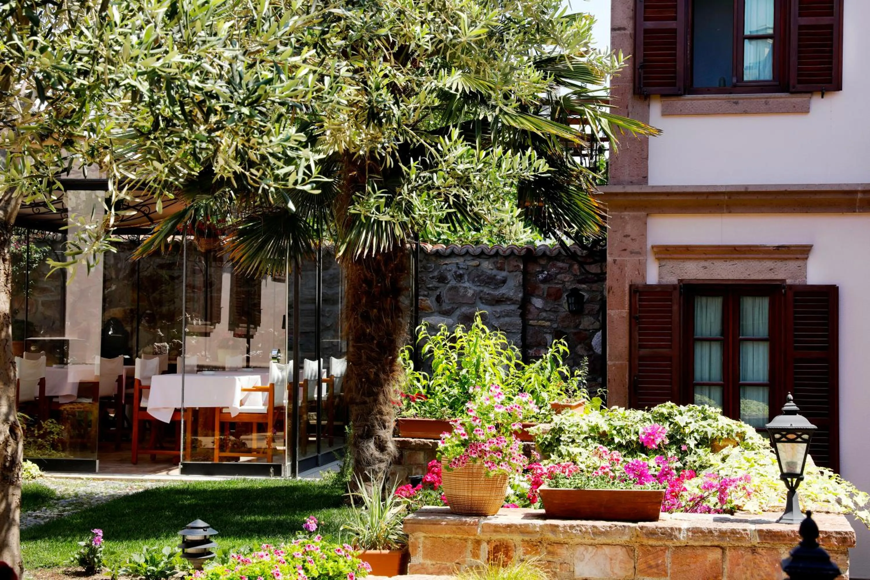 Property building in YundAntik Cunda Konaklari