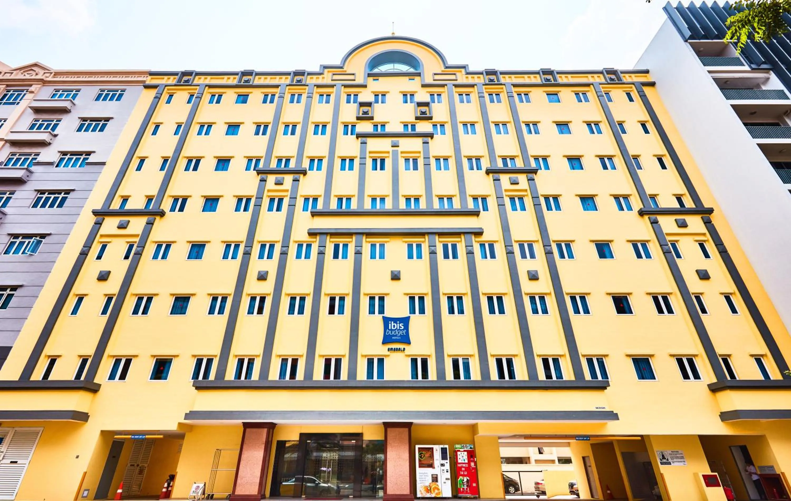 Property building in ibis budget Singapore Emerald