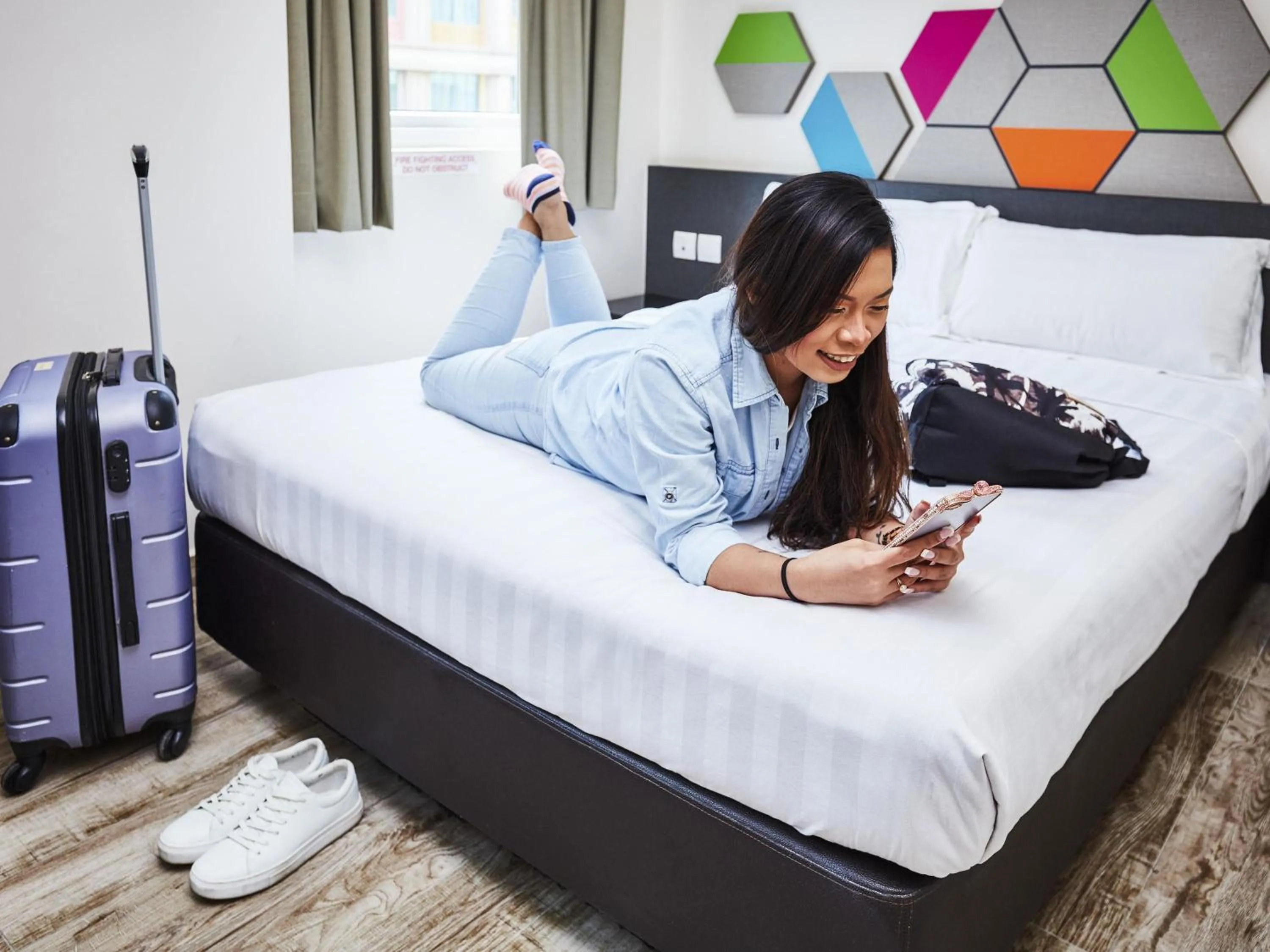 Bedroom, Bed in ibis budget Singapore Emerald