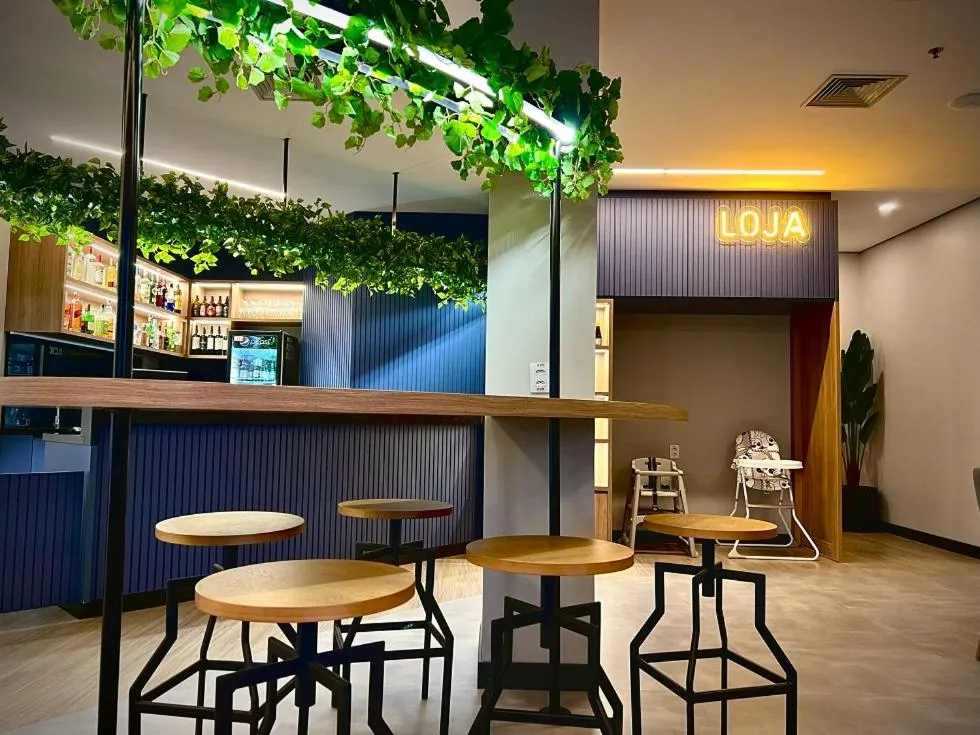 Restaurant/places to eat in Comfort Hotel Joinville