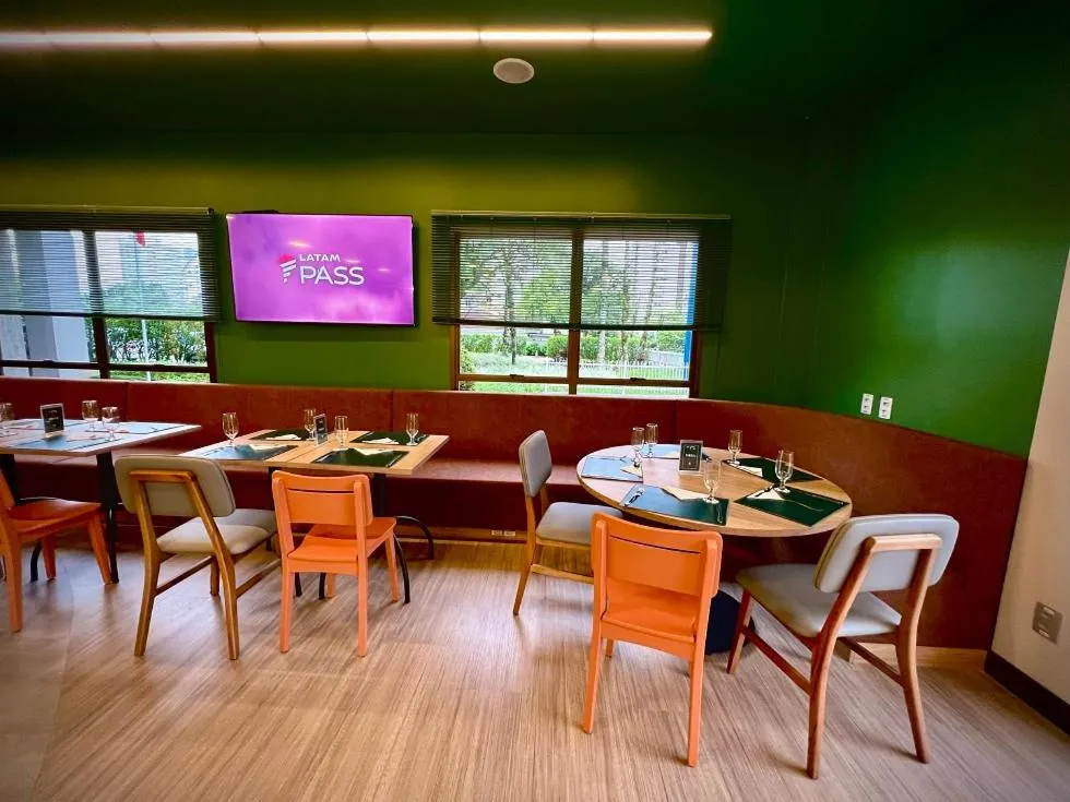 Restaurant/places to eat in Comfort Hotel Joinville