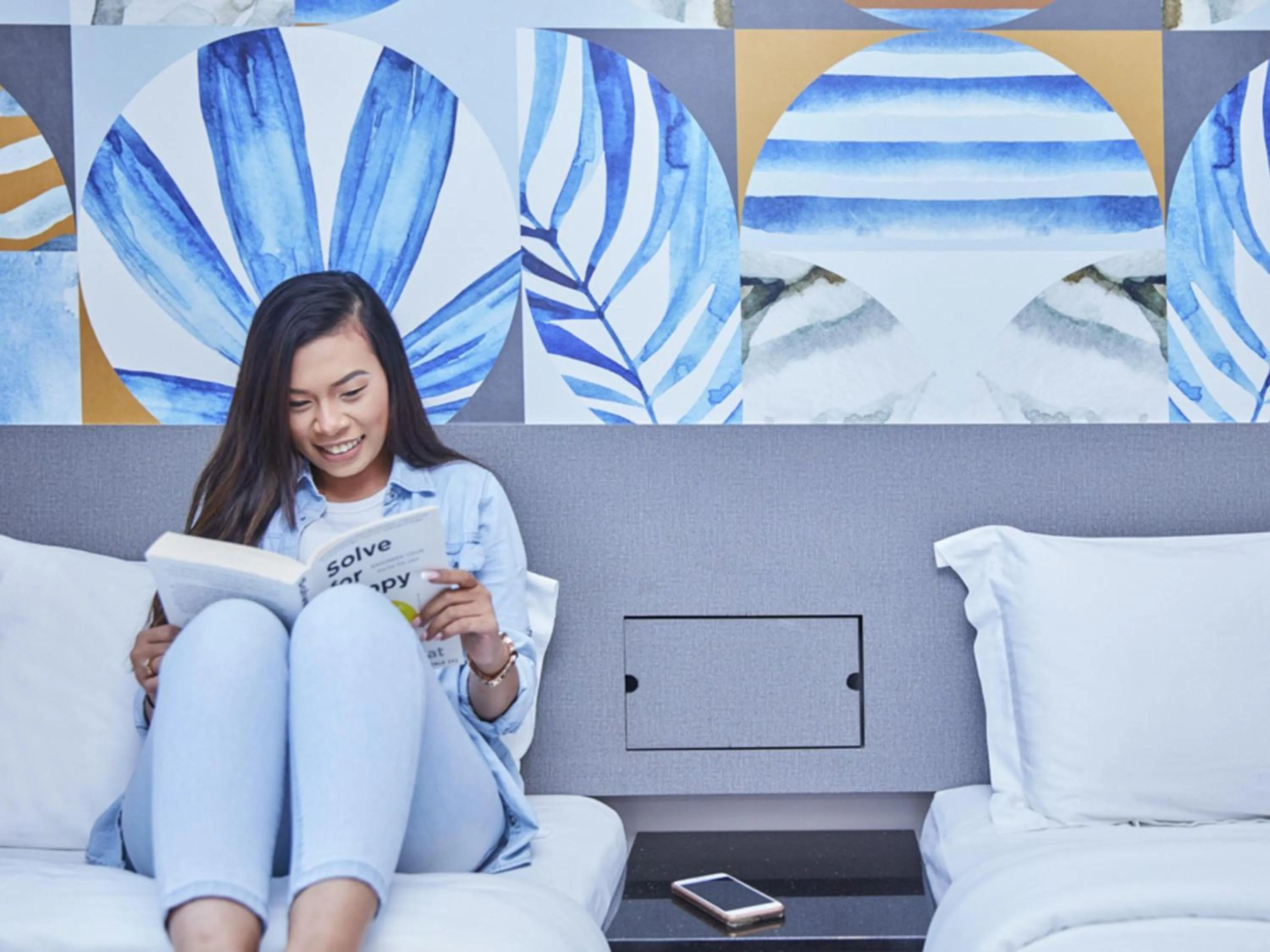 Bedroom in ibis budget Singapore Sapphire