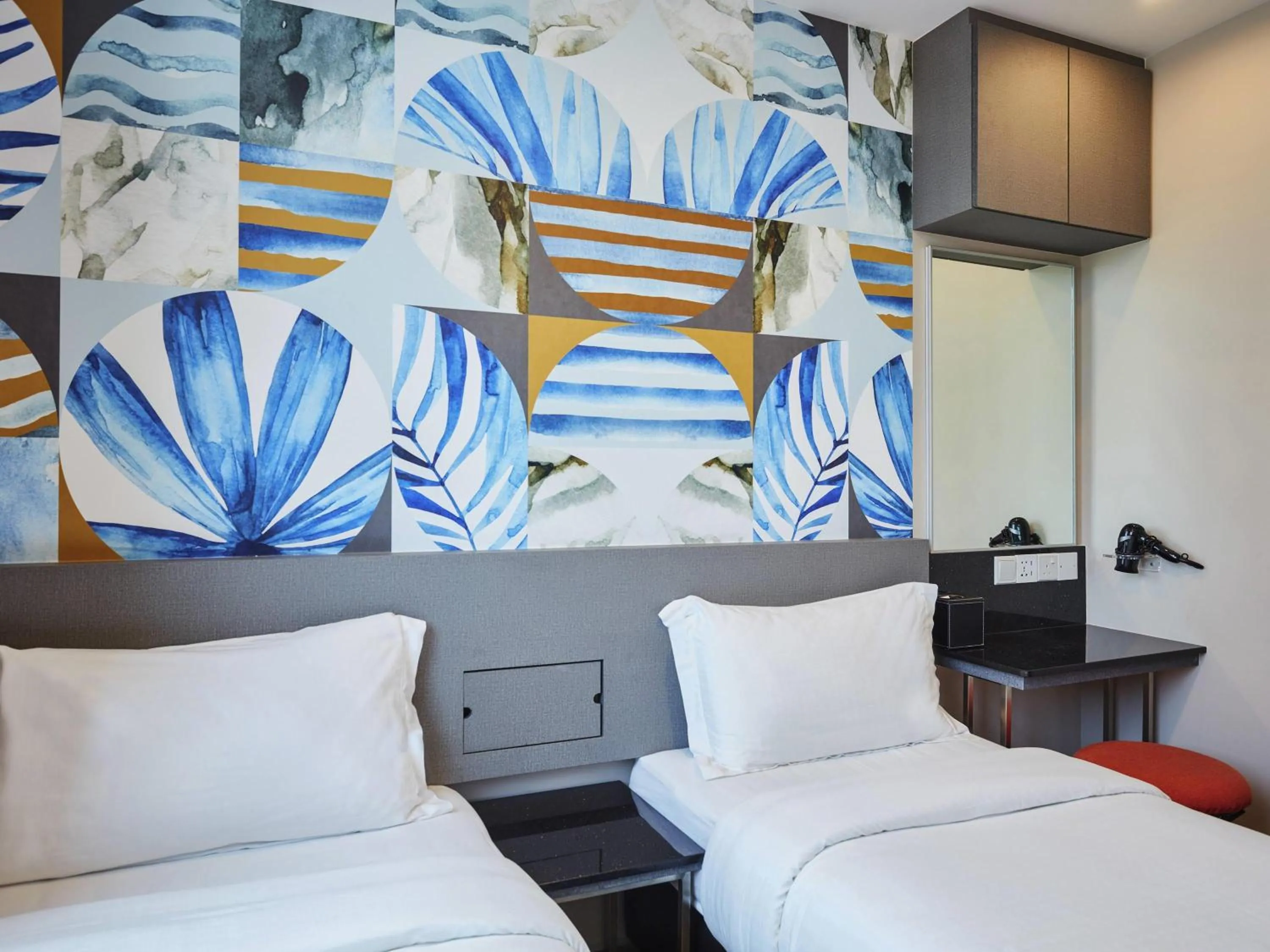 Bedroom, Bed in ibis budget Singapore Sapphire