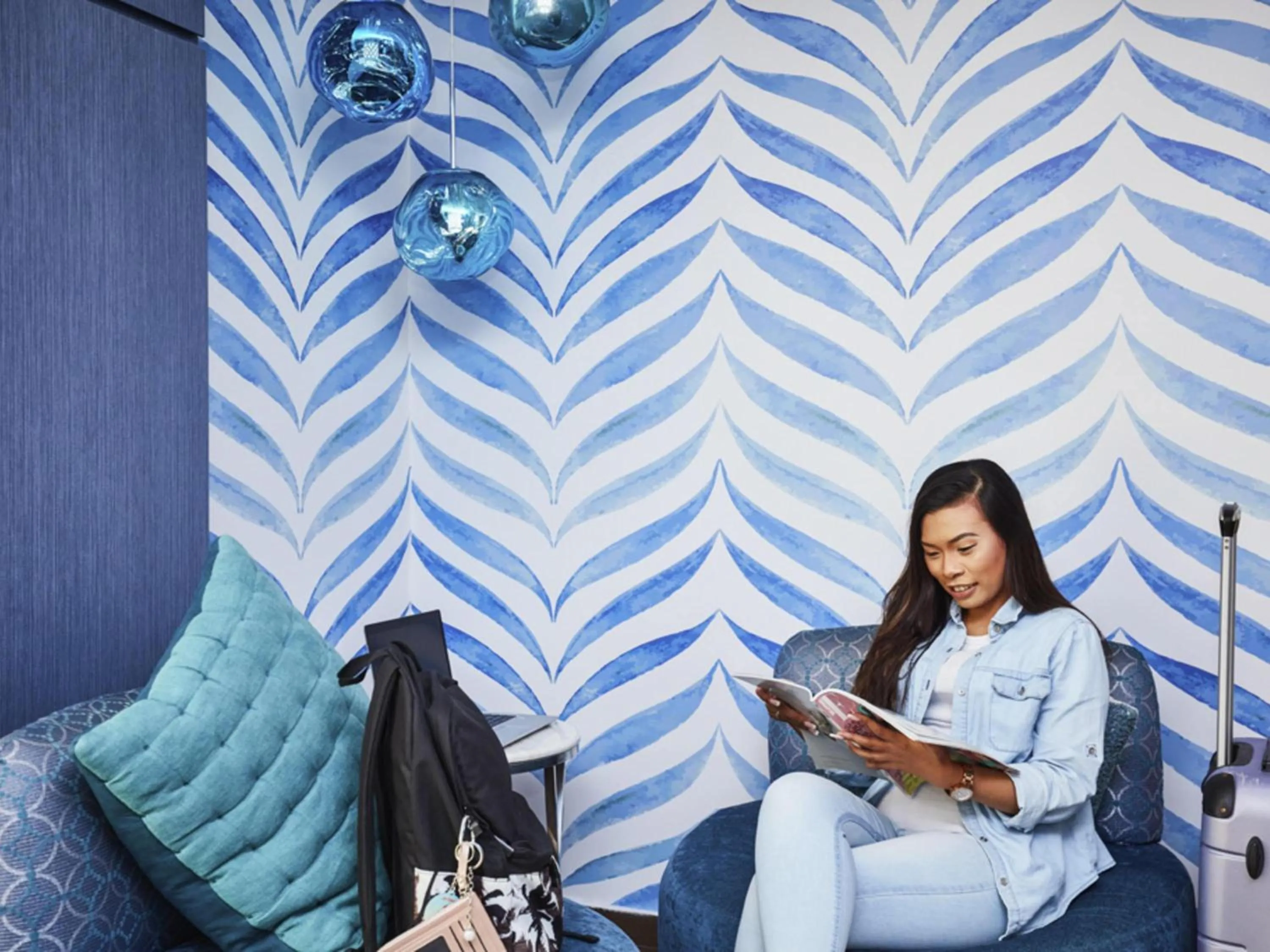 Property building in ibis budget Singapore Sapphire