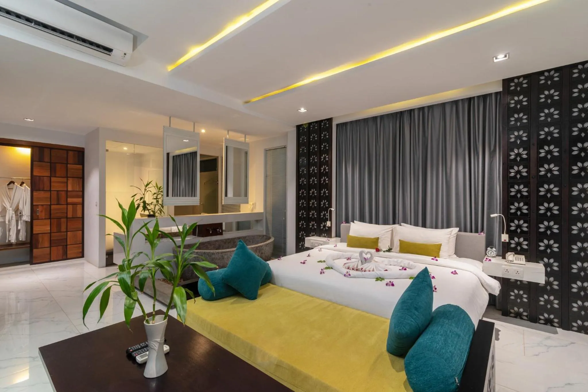 Photo of the whole room, Bed in King Rock Residence