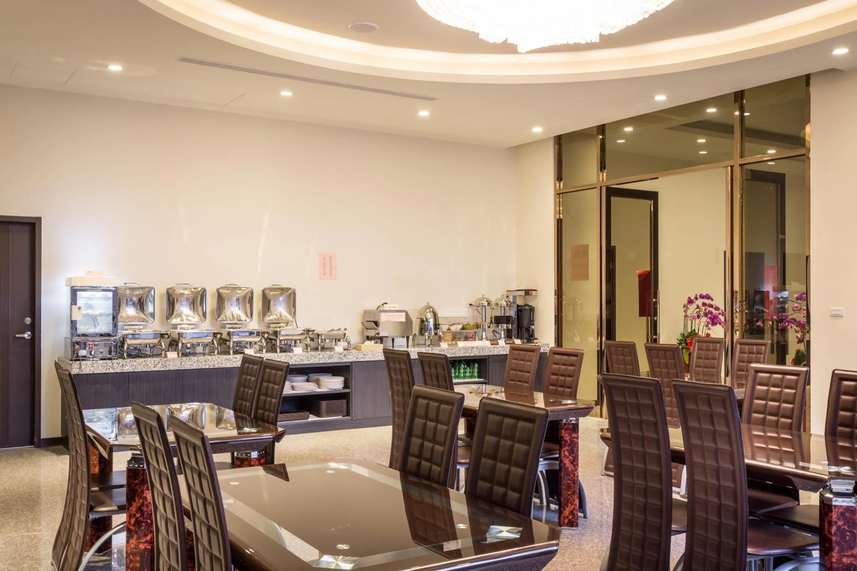 Restaurant/places to eat in Midu Business Hotel