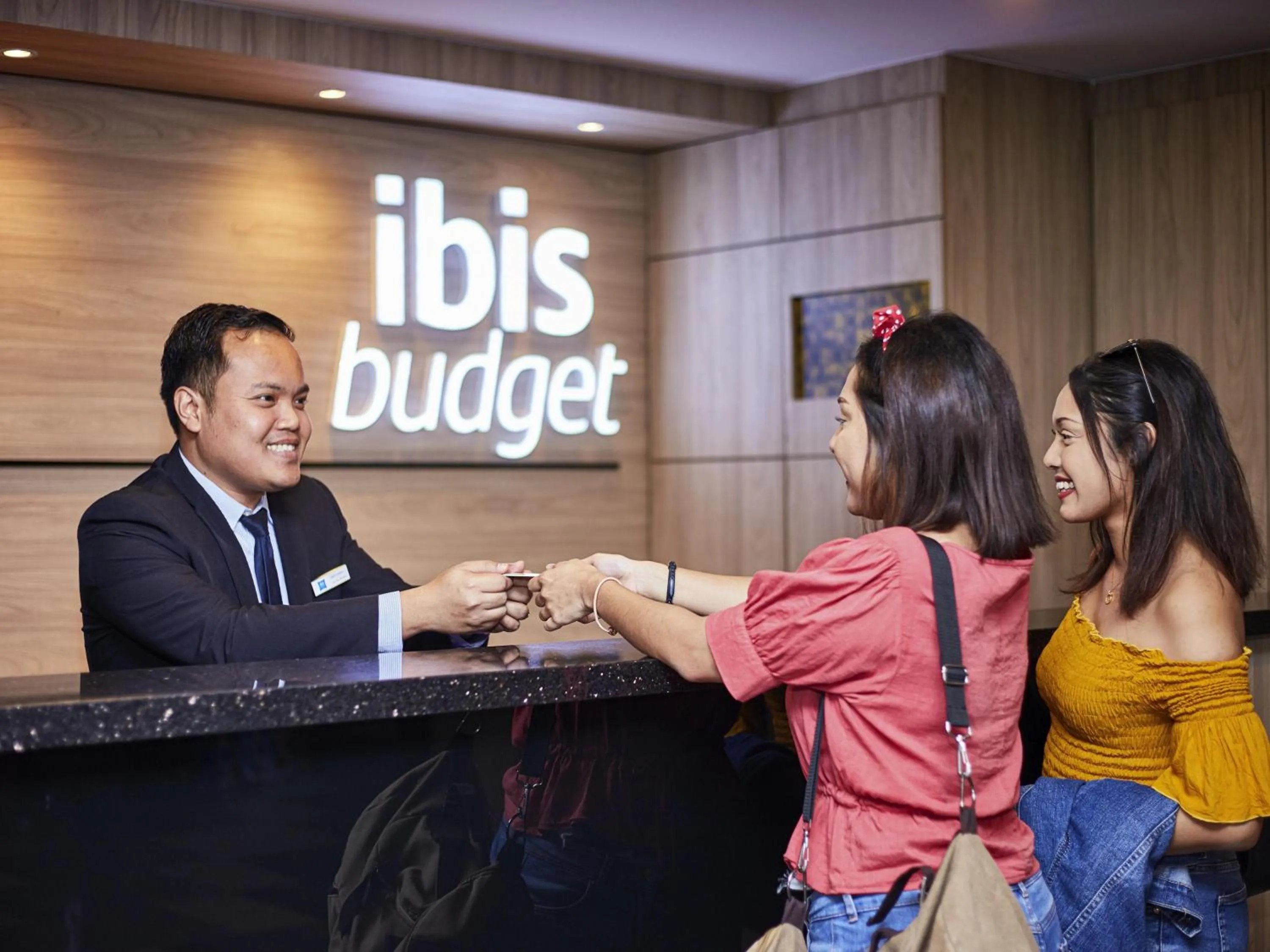 Property building in ibis budget Singapore Ruby