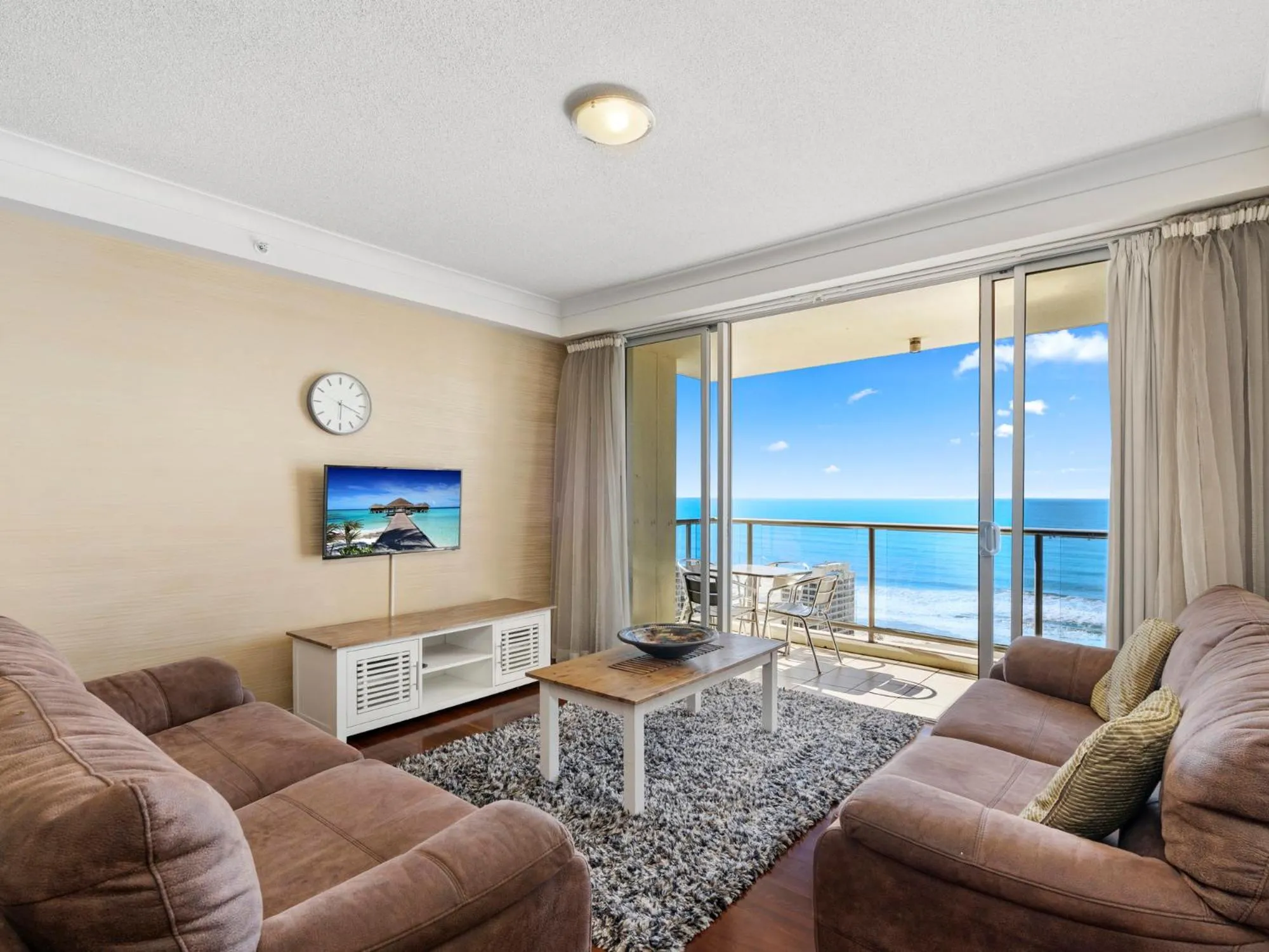 Living room in Chevron Renaissance - Private Apartments - Hosted by Coastal Letting Co.