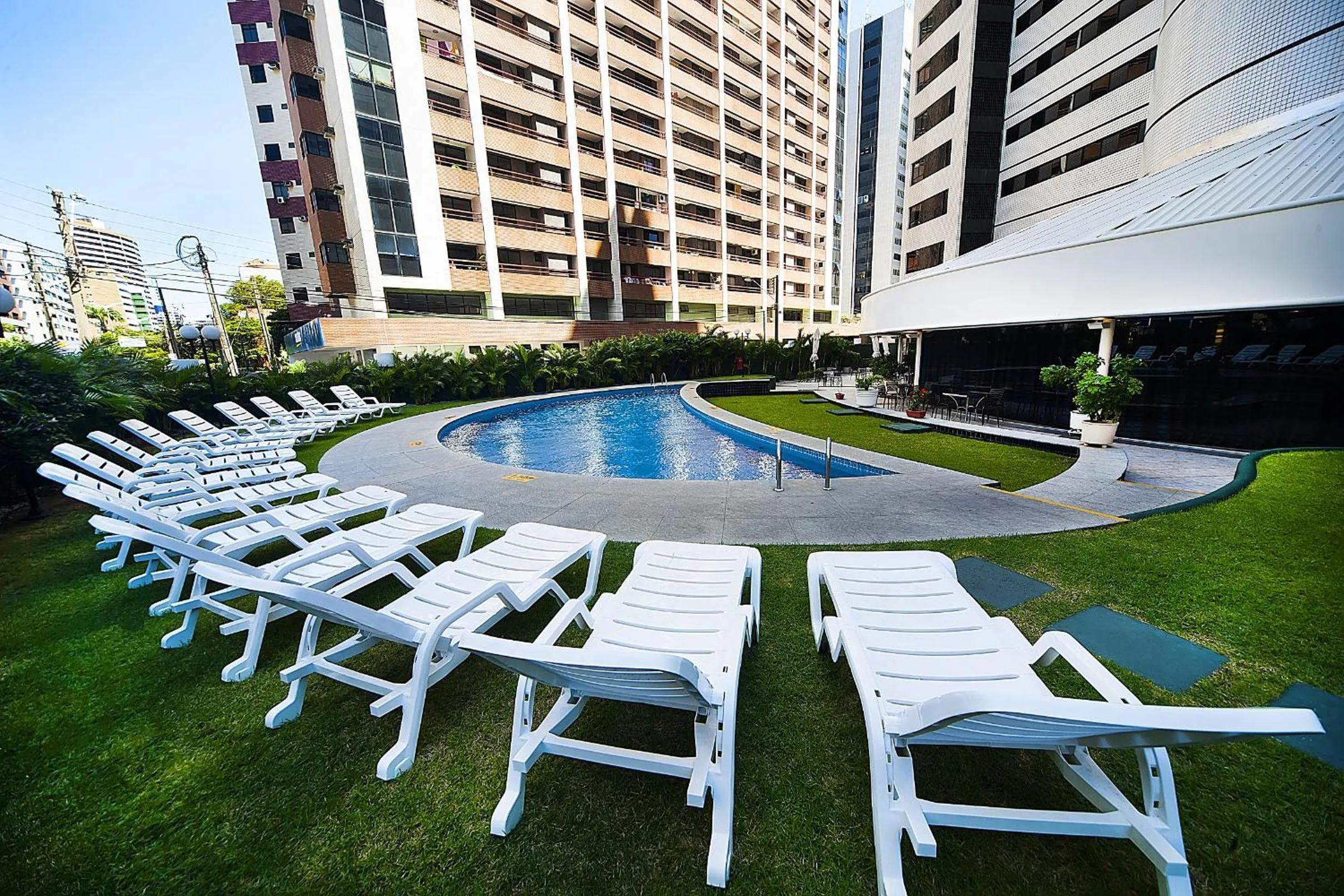 Swimming pool in Comfort Hotel Fortaleza