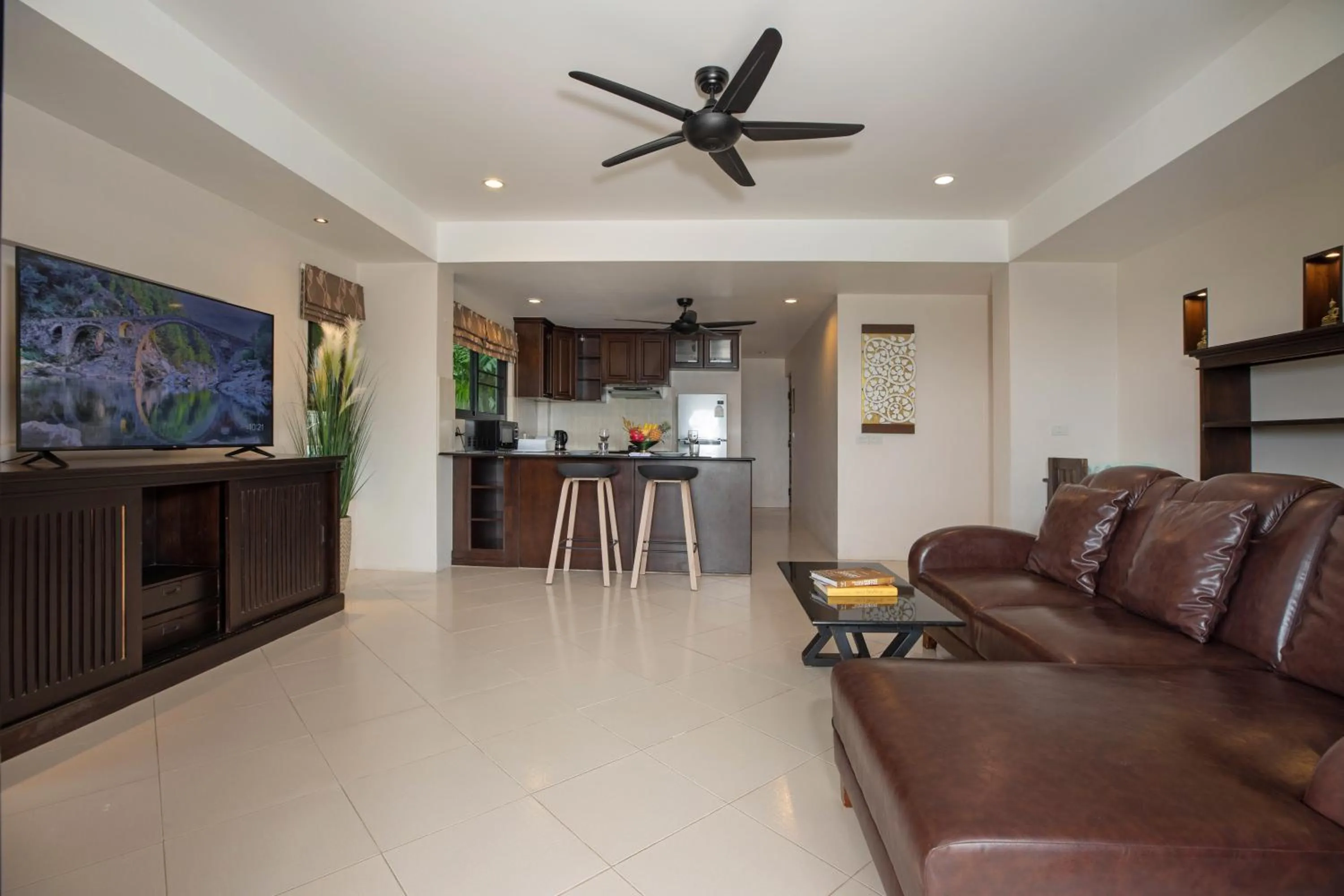 TV and multimedia in Baan Chom View Kamala - SHA Plus