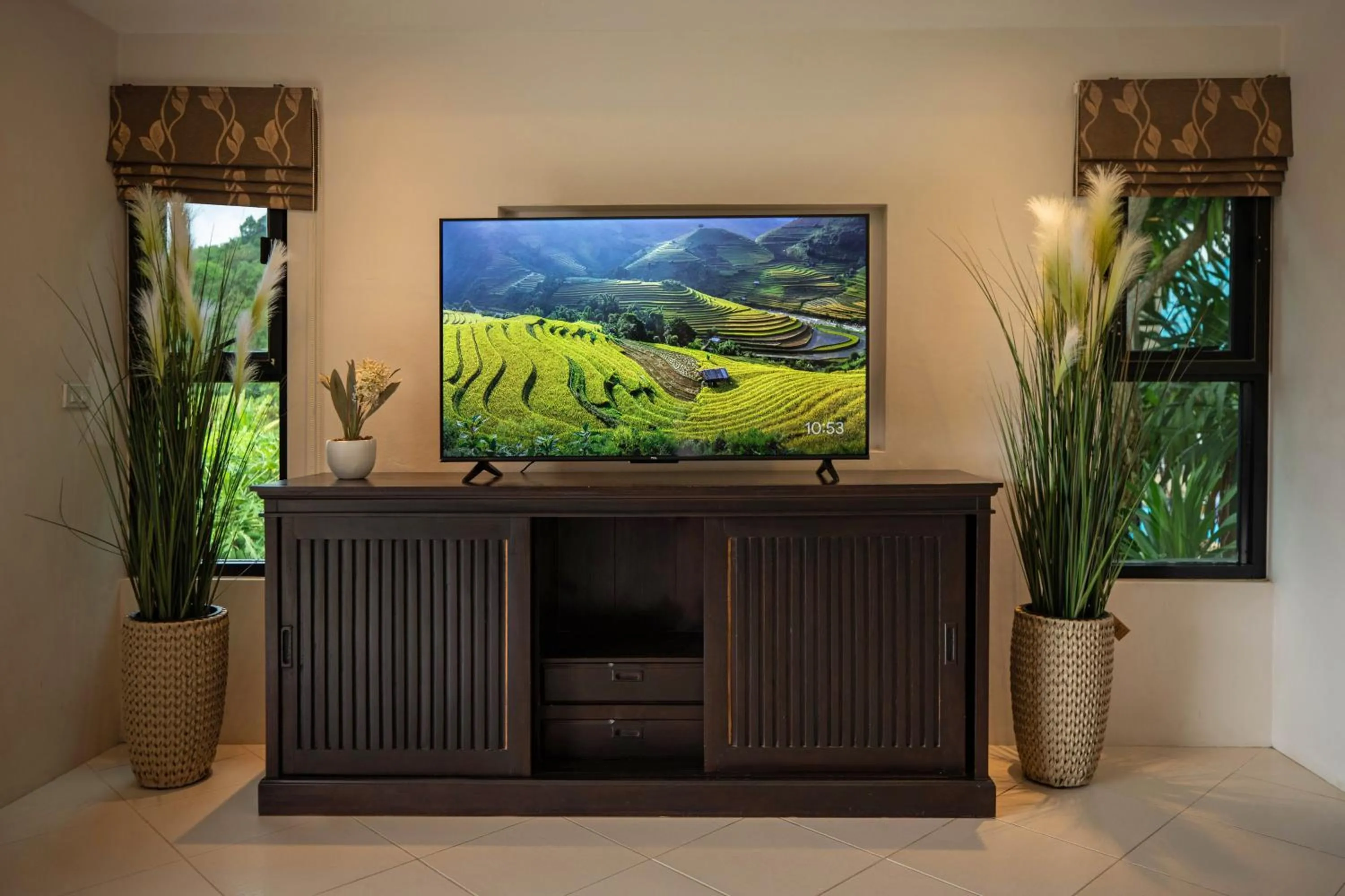 TV and multimedia in Baan Chom View Kamala - SHA Plus