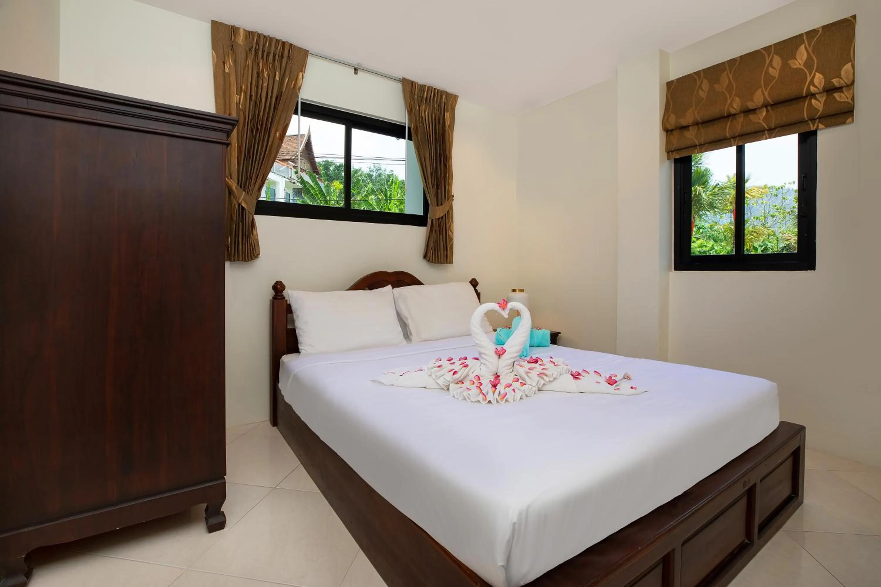 Bed in Baan Chom View Kamala - SHA Plus
