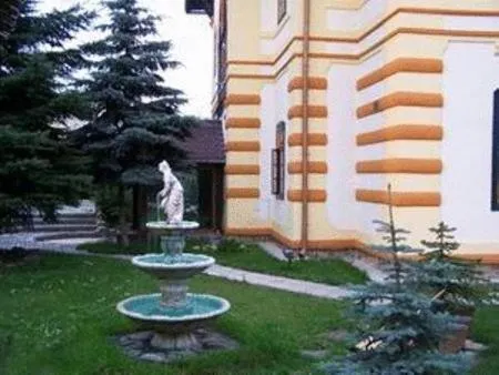 Facade/entrance in Zámok u Grofa