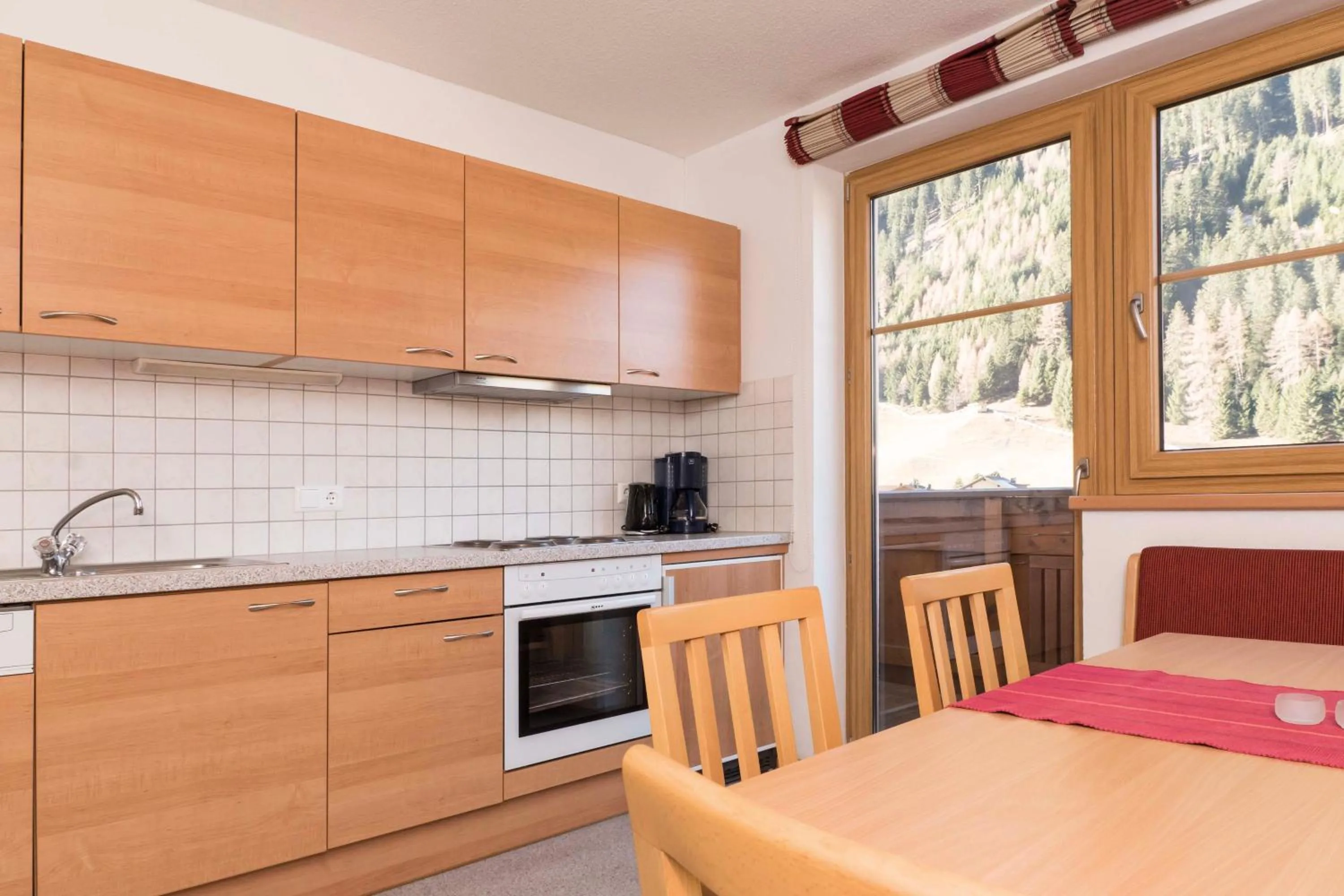 Kitchen or kitchenette in Haus Renate