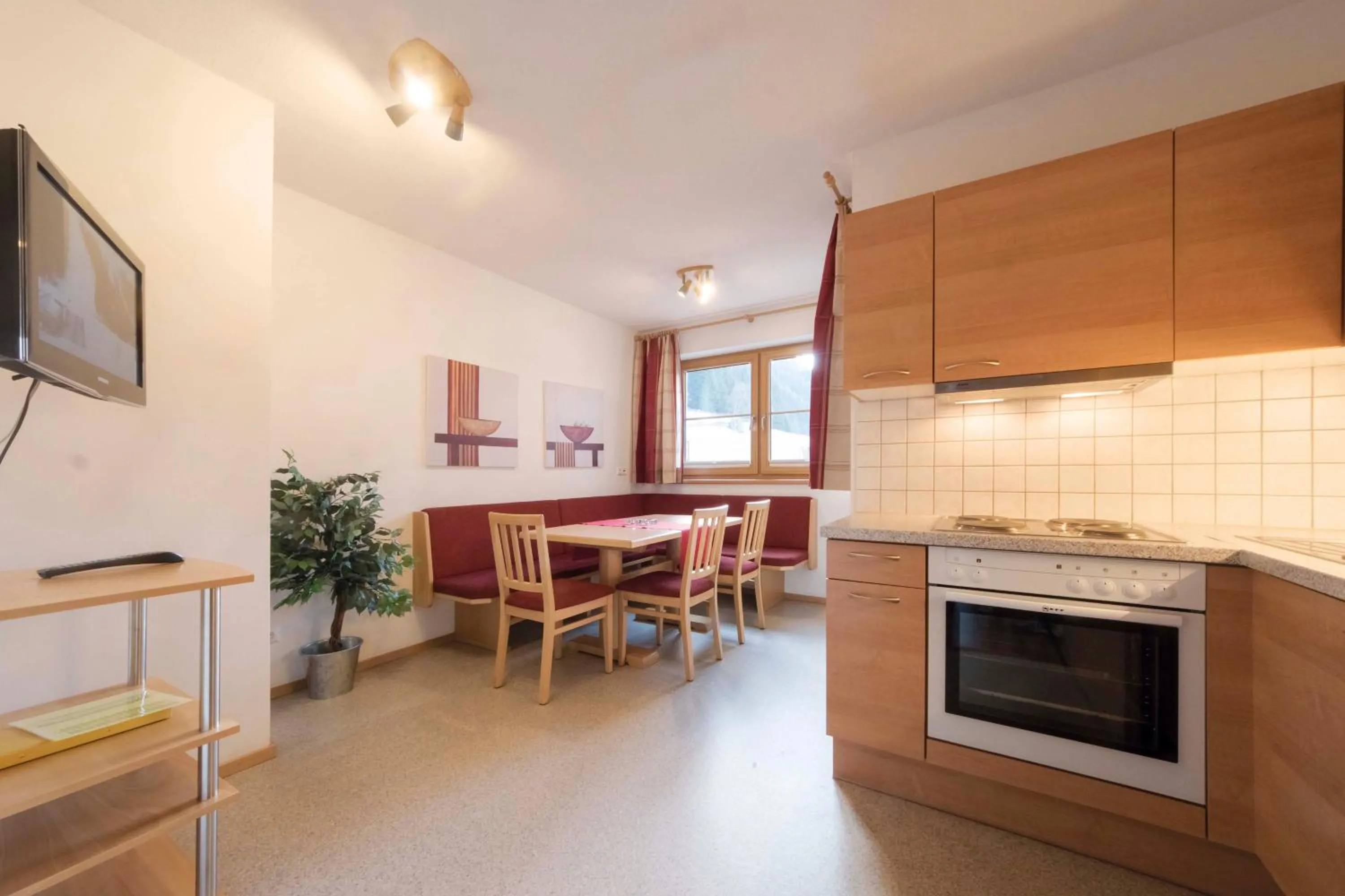 Kitchen or kitchenette in Haus Renate