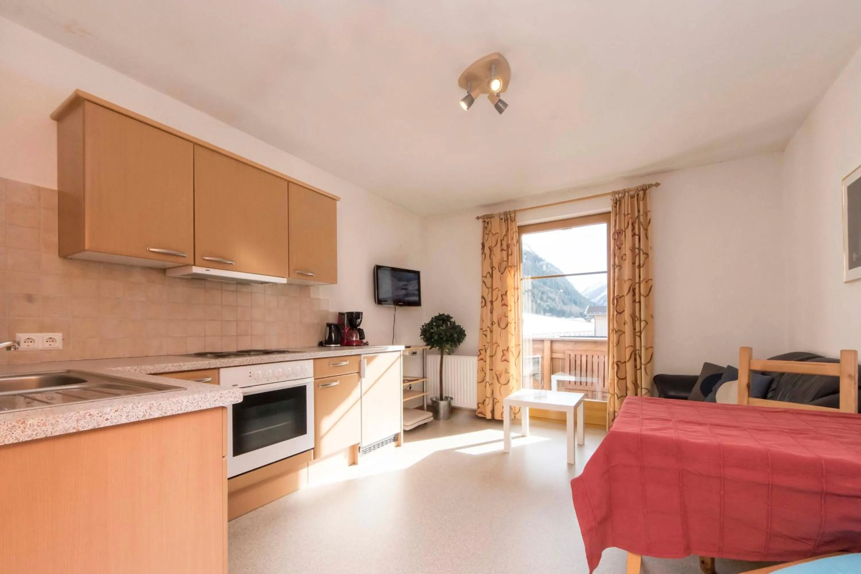 Kitchen or kitchenette in Haus Renate