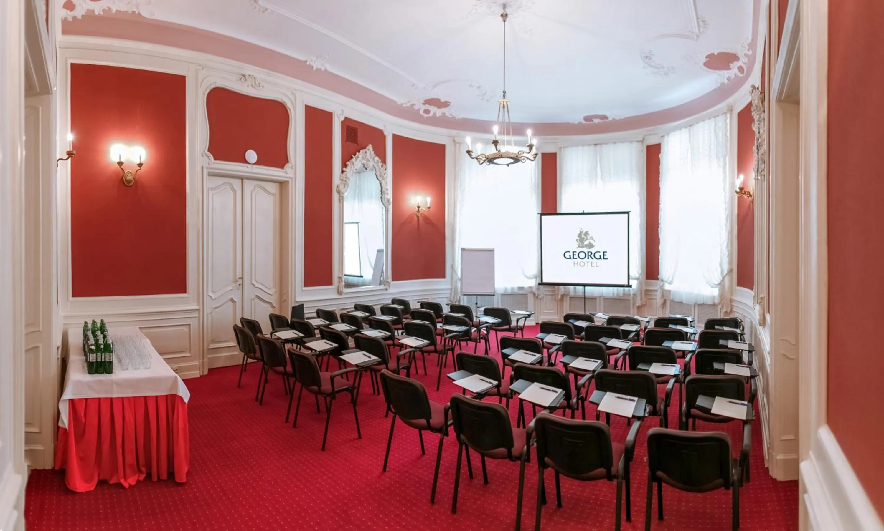 Meeting/conference room in George Hotel