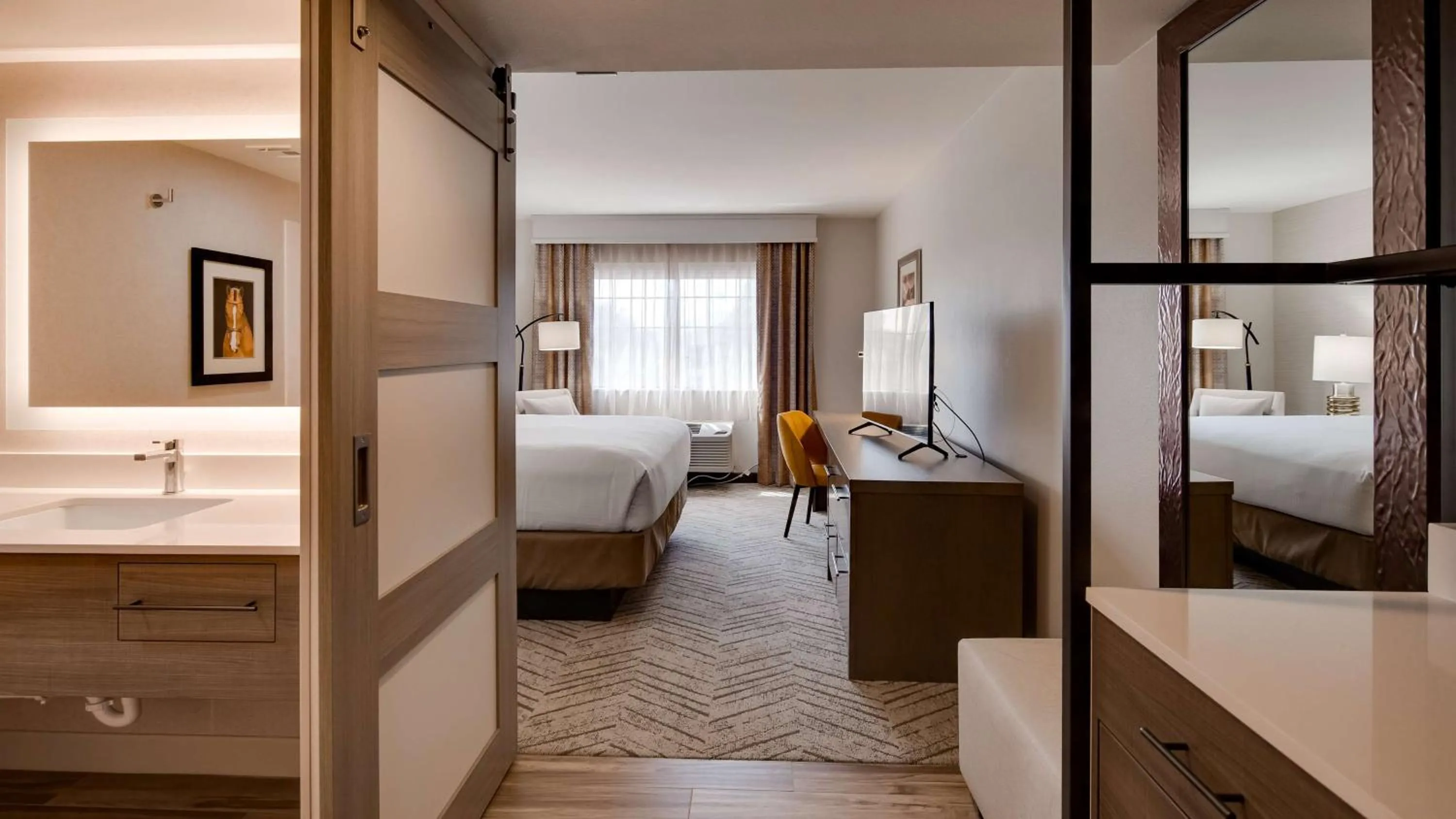 Bedroom, Bed in Aiden by Best Western Scottsdale North