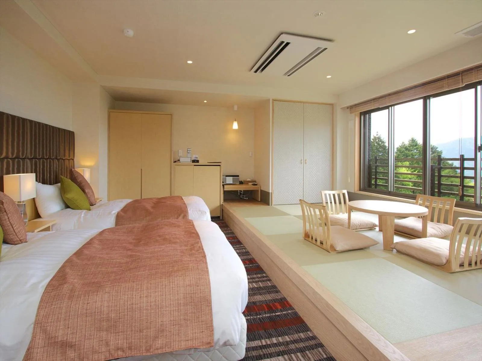 Bed in Hakone Yuyado Zen