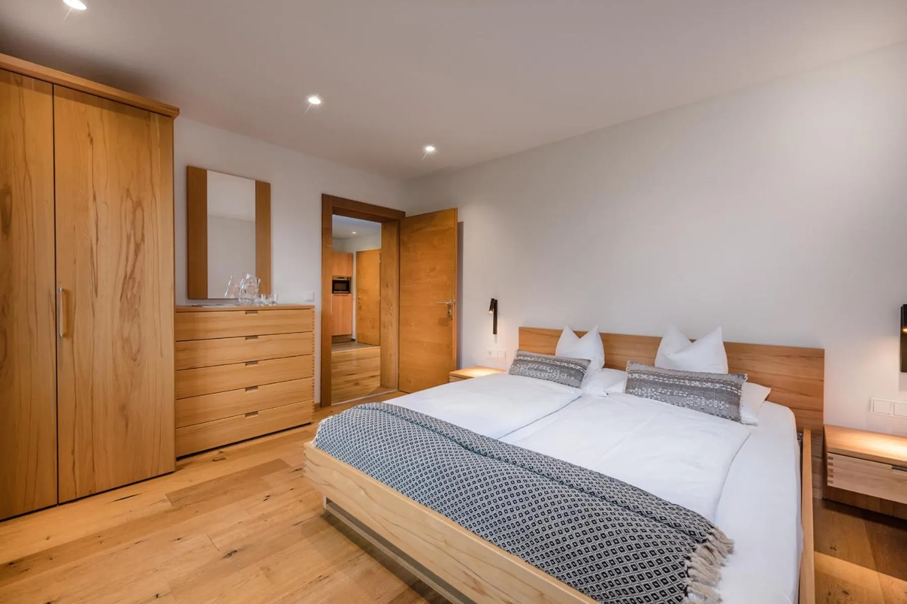 Photo of the whole room, Bed in Meerberg