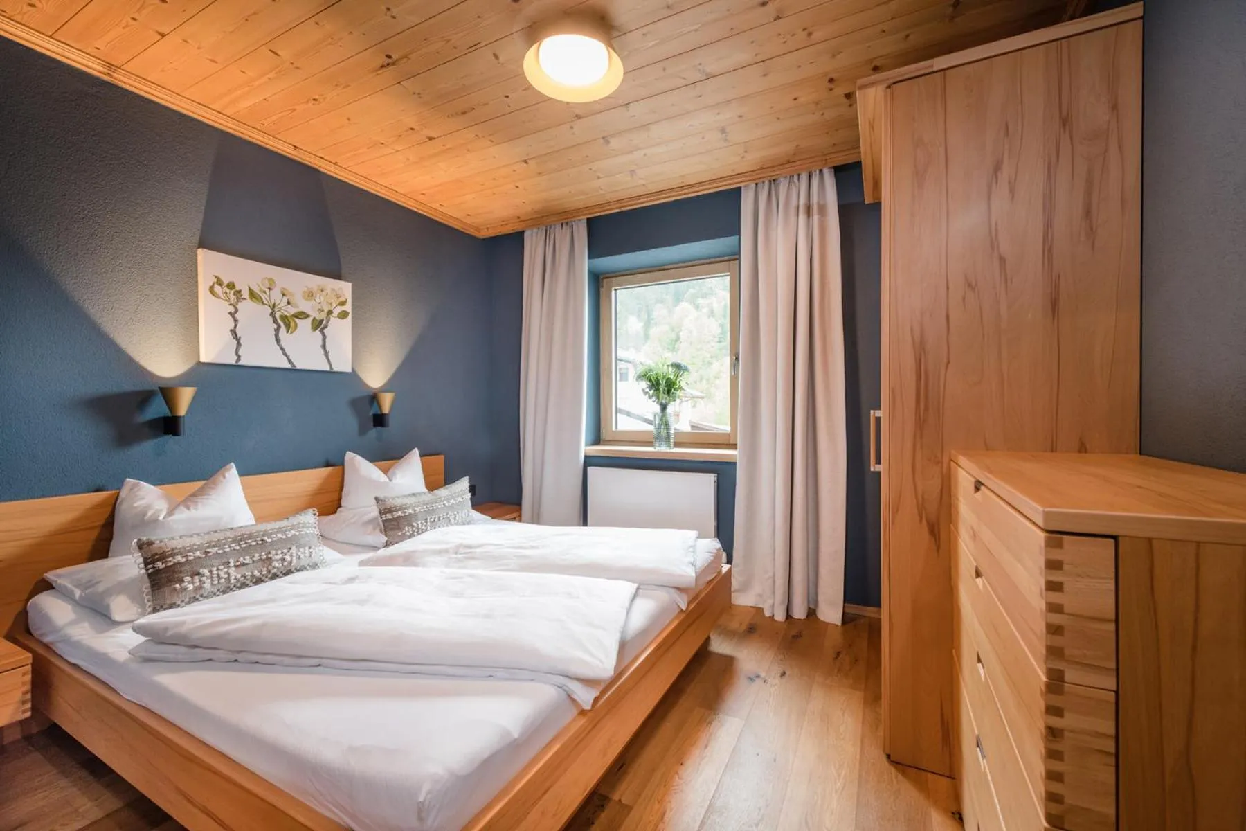 Photo of the whole room, Bed in Meerberg