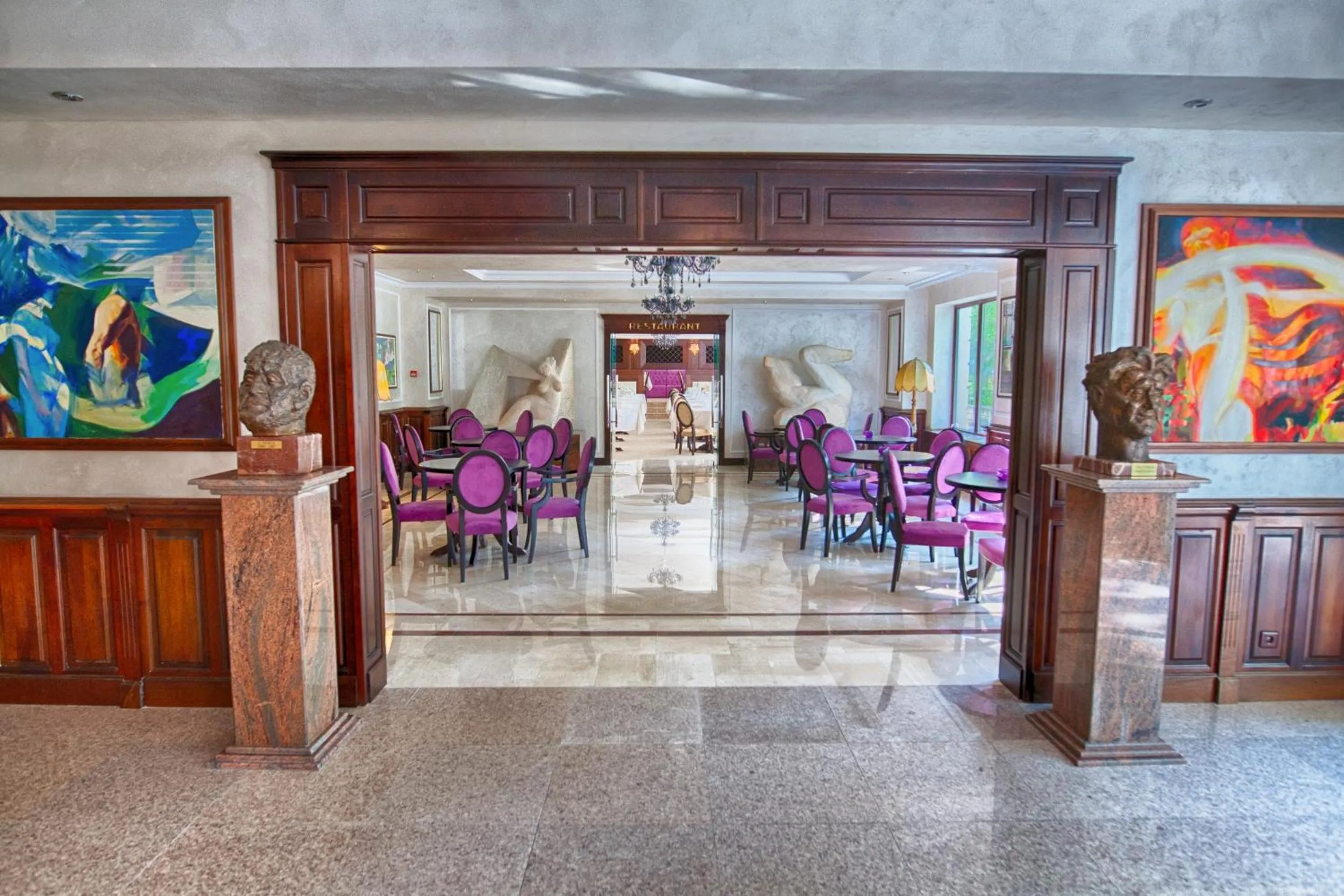 Lounge or bar in Grand Hotel Sofianu