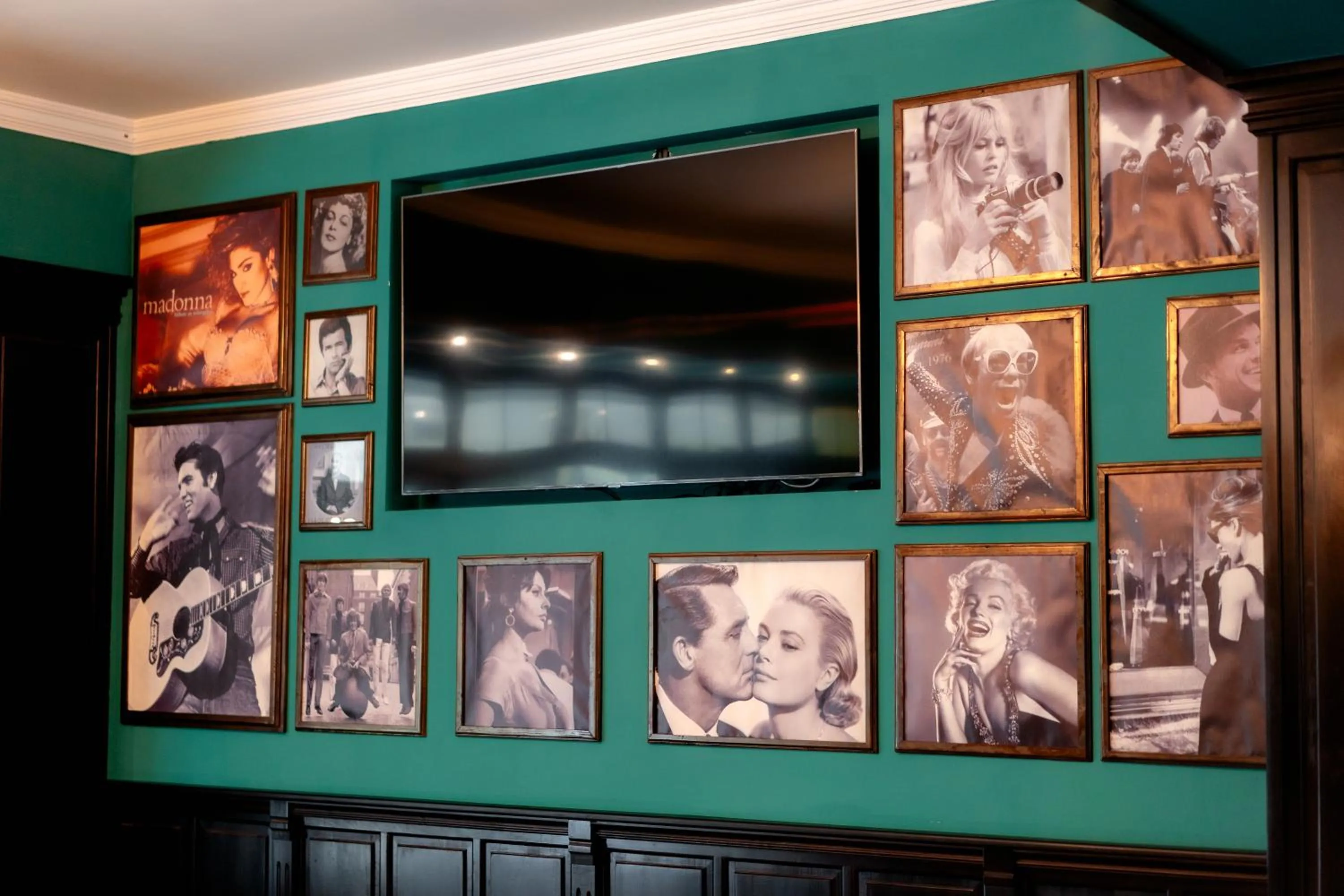 Decorative detail in Grand Hotel Sofianu