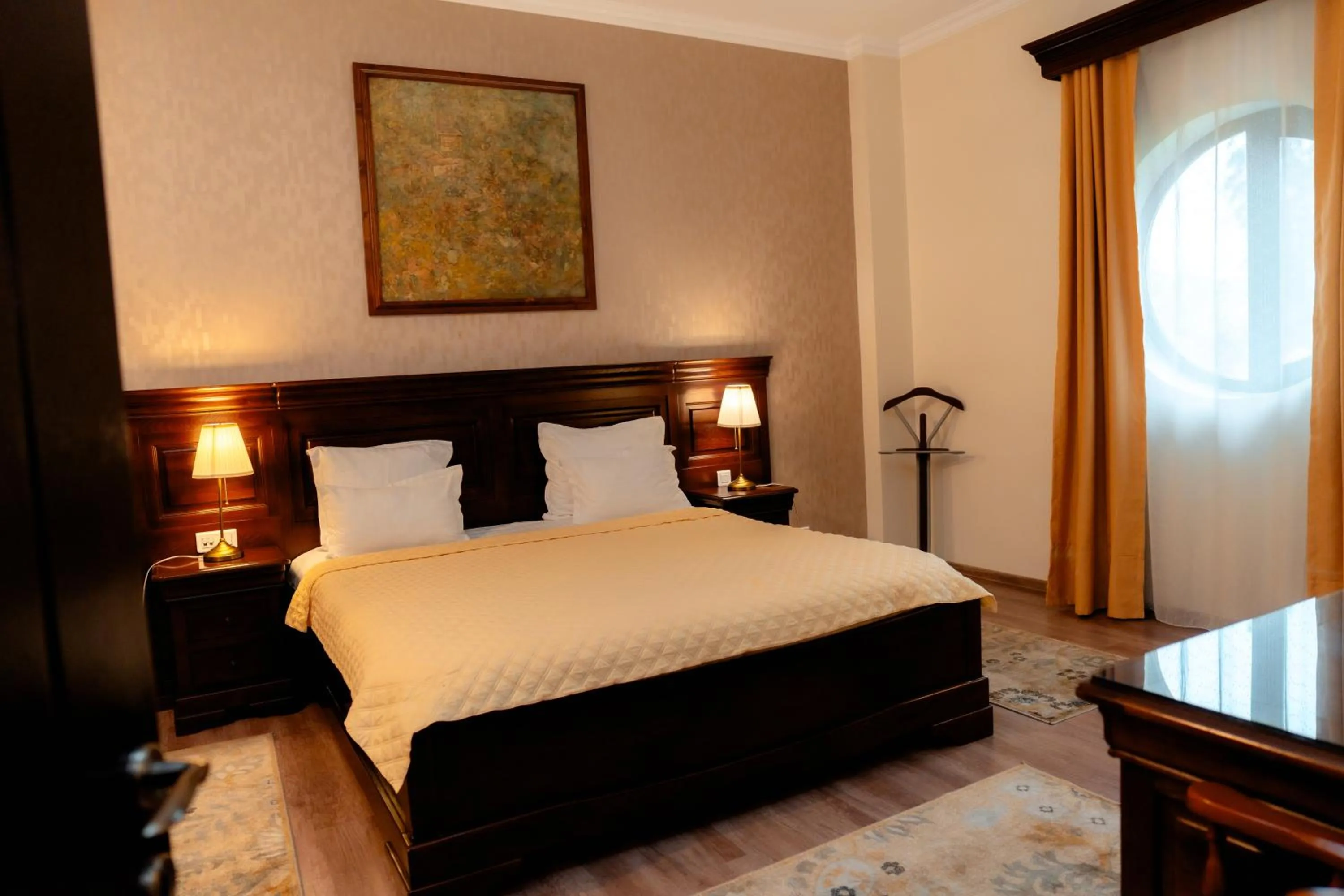 Photo of the whole room, Bed in Grand Hotel Sofianu