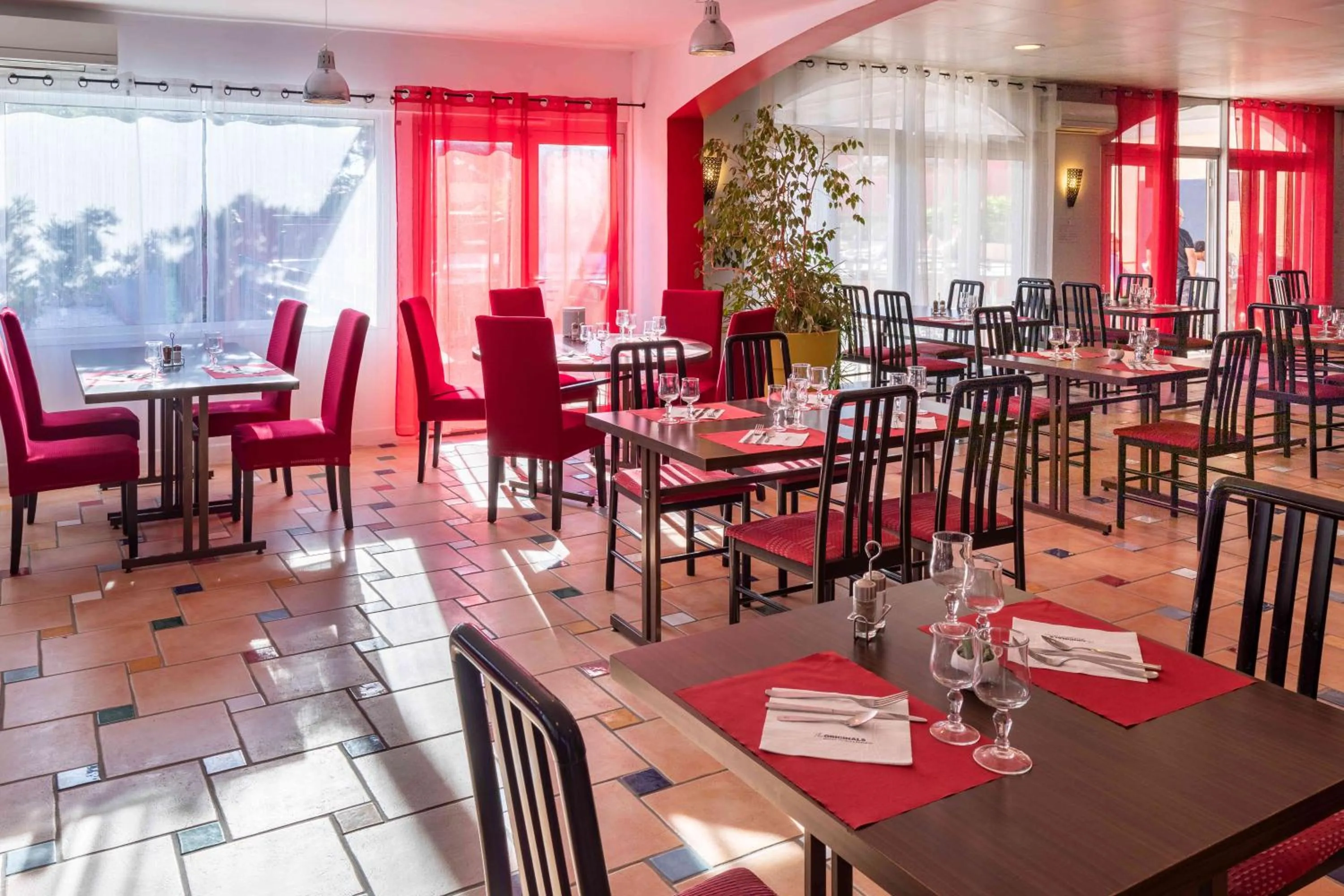 Restaurant/places to eat in The Originals City, Relax'Otel & Spa, Le Barcarès