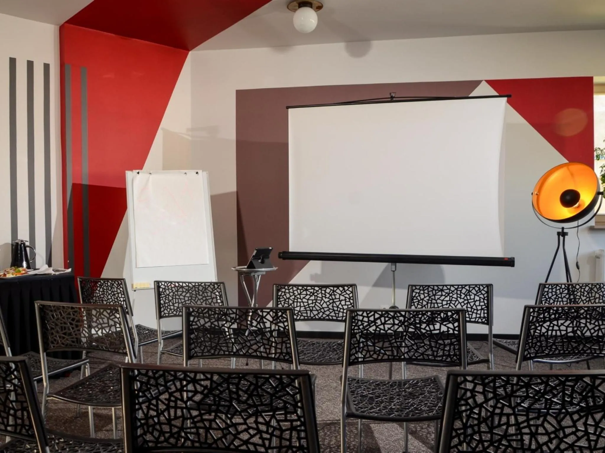 Communal lounge/ TV room in Mans Nams - self check in hotel