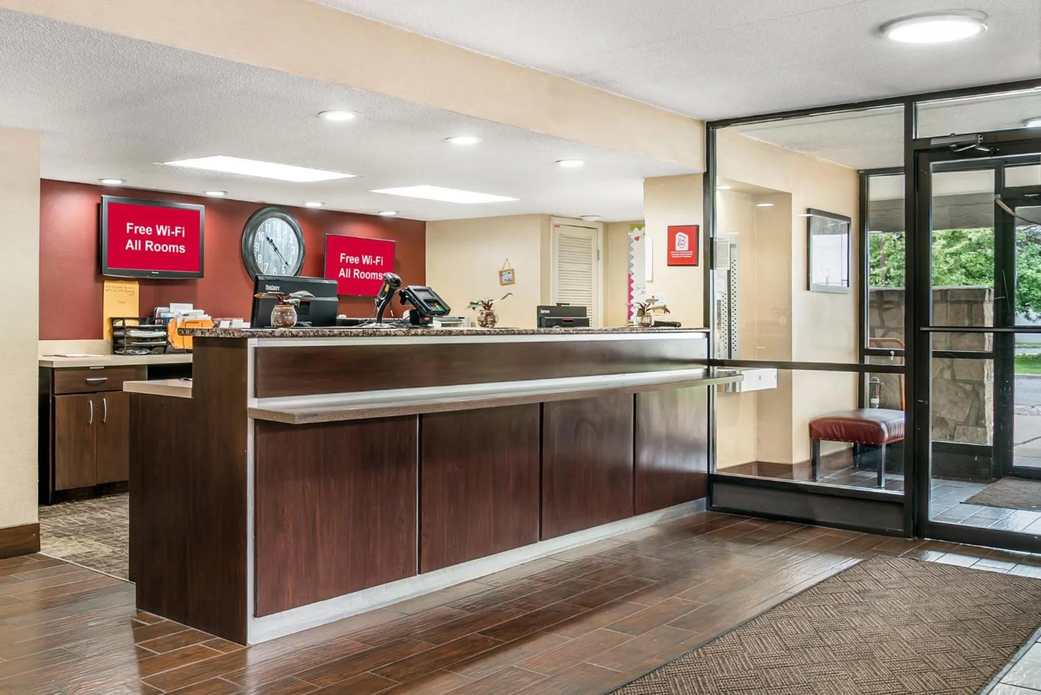 Lobby or reception in Red Roof Inn Detroit Metro Airport - Taylor