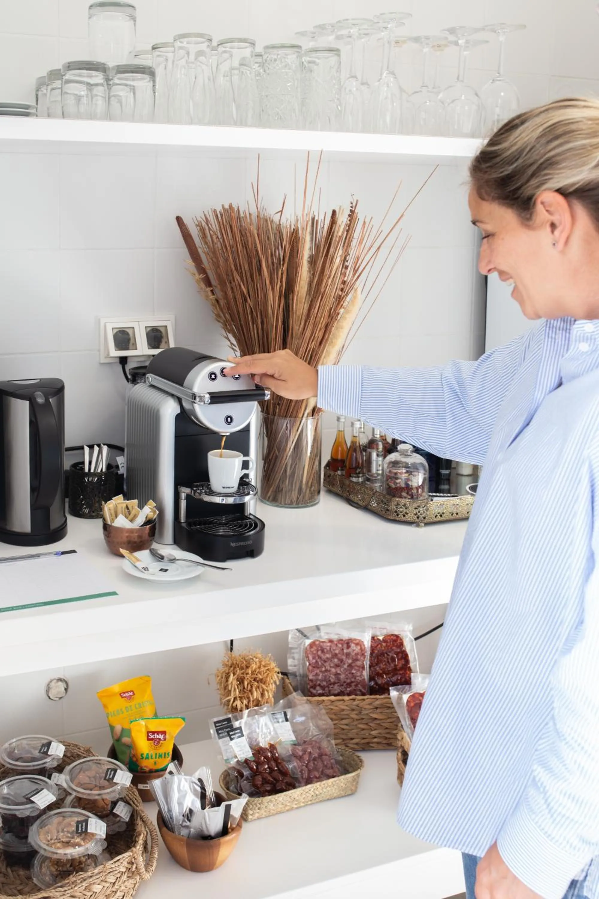 Restaurant/places to eat in Suites 1478