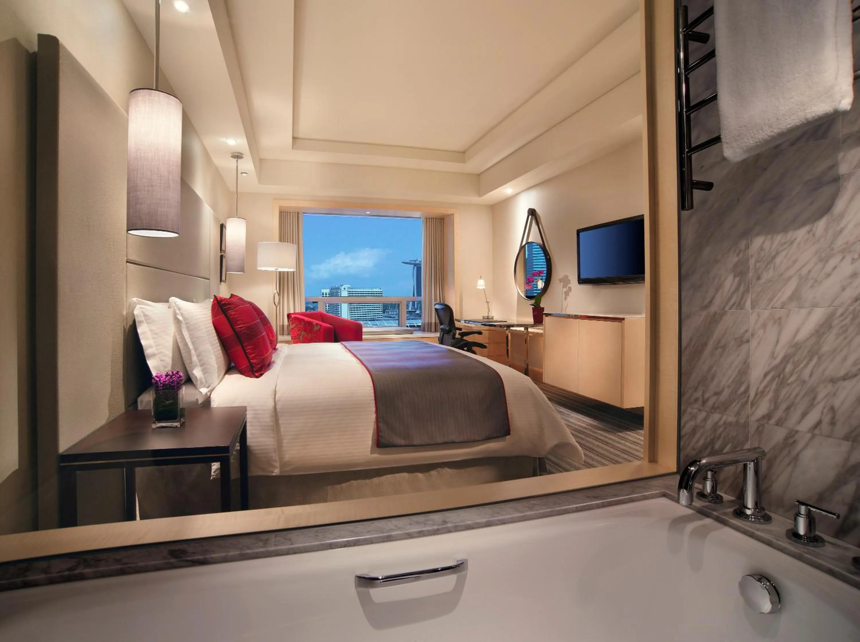 Photo of the whole room in Carlton Hotel Singapore