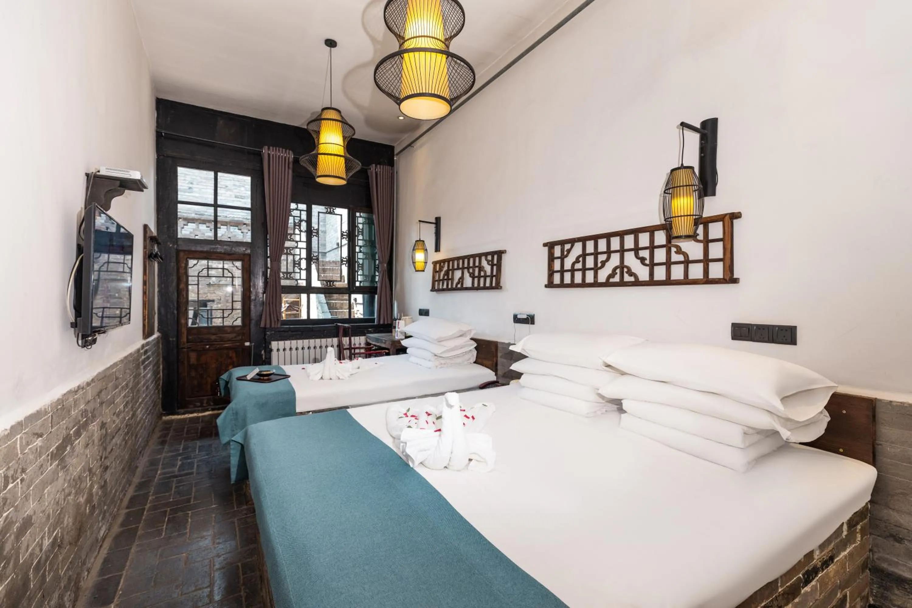 Bed in Elsewhere Hotel The former residence of the draft bank