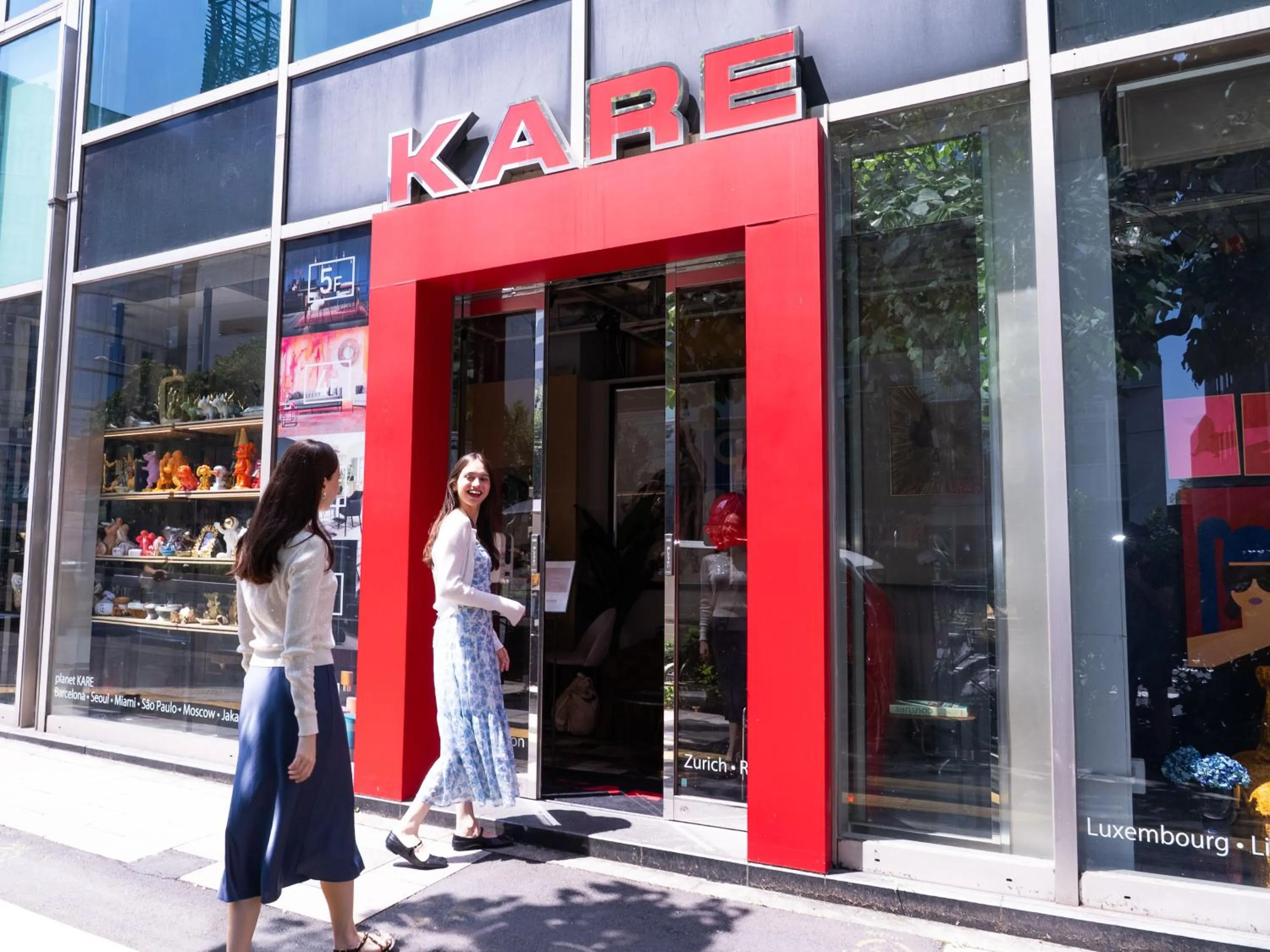 People in Tokyu Stay Aoyama Premier