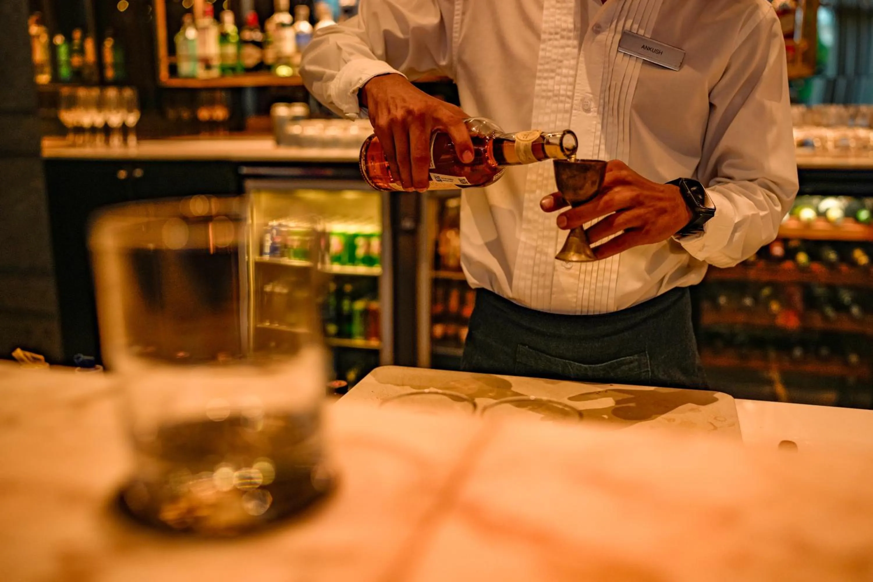 Lounge or bar in Courtyard by Marriott Gurugram Downtown