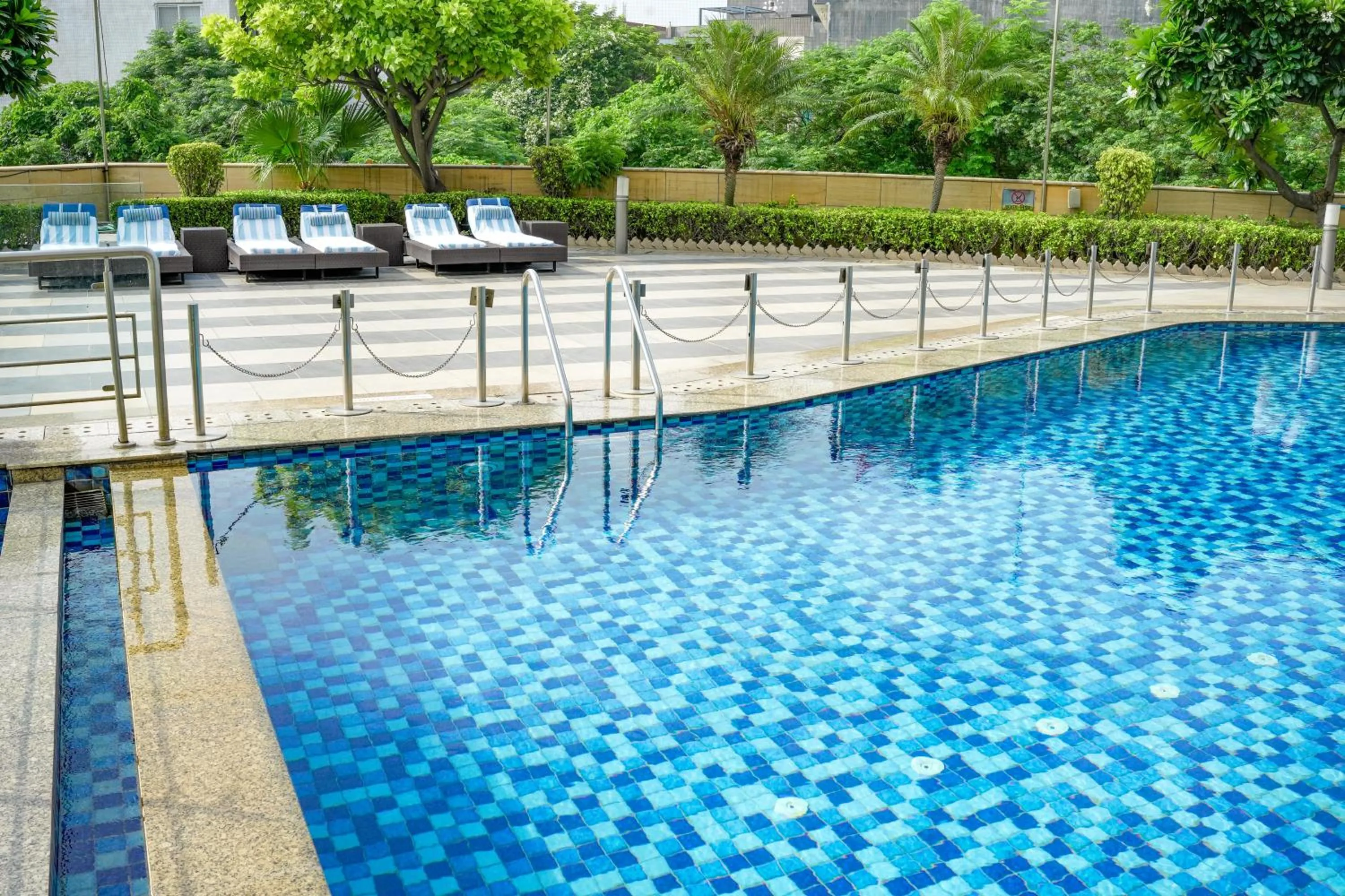 Swimming pool in Courtyard by Marriott Gurugram Downtown