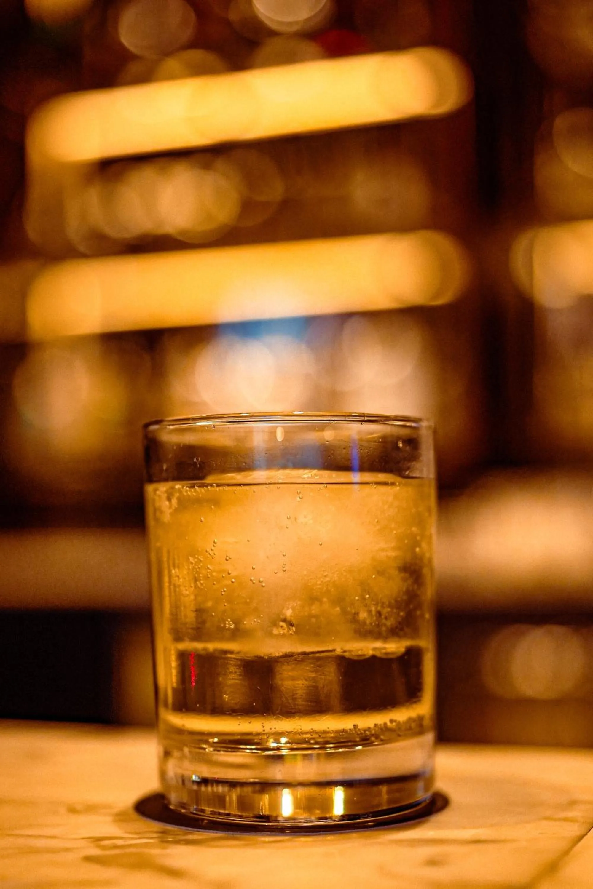 Lounge or bar in Courtyard by Marriott Gurugram Downtown