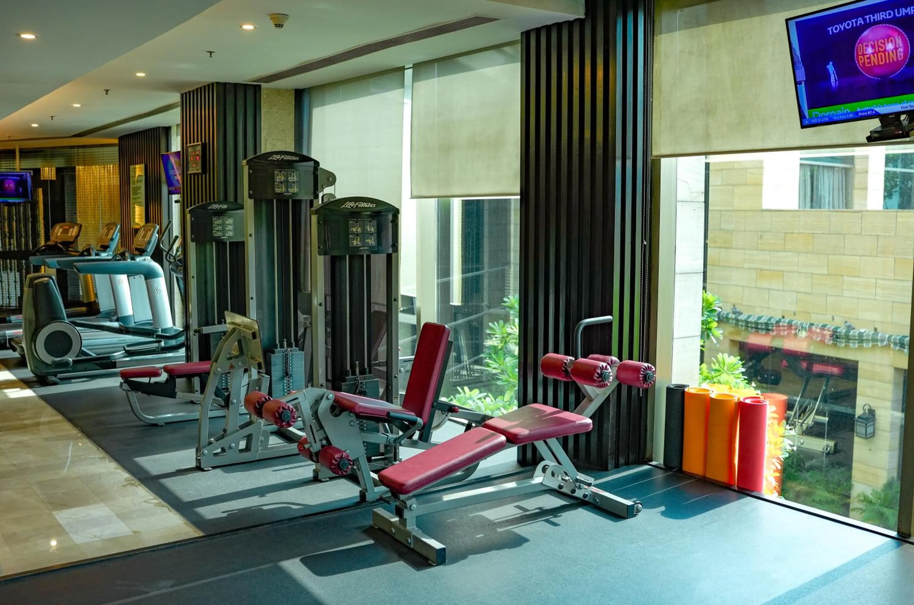 Fitness centre/facilities in Courtyard by Marriott Gurugram Downtown