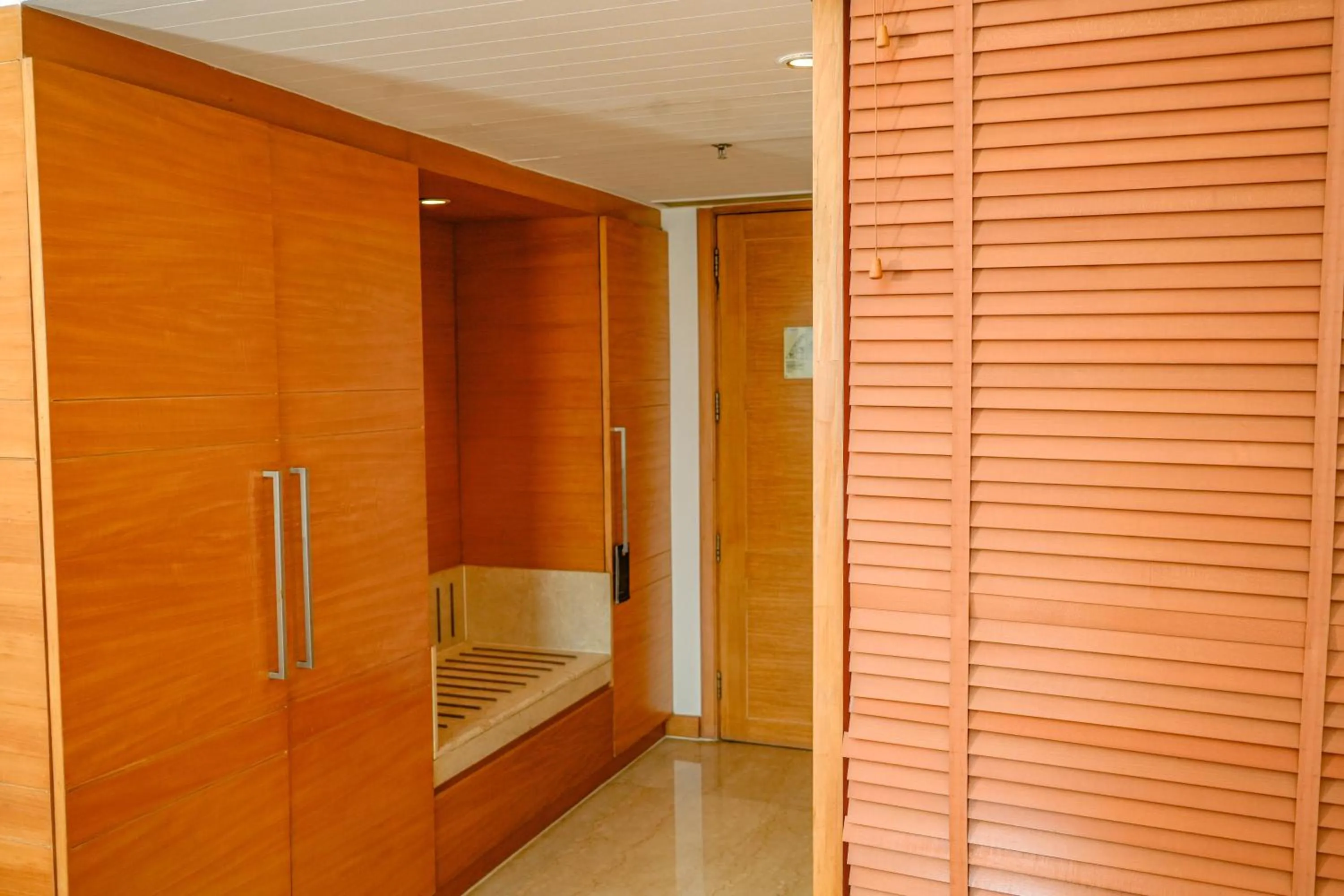 storage in Courtyard by Marriott Gurugram Downtown