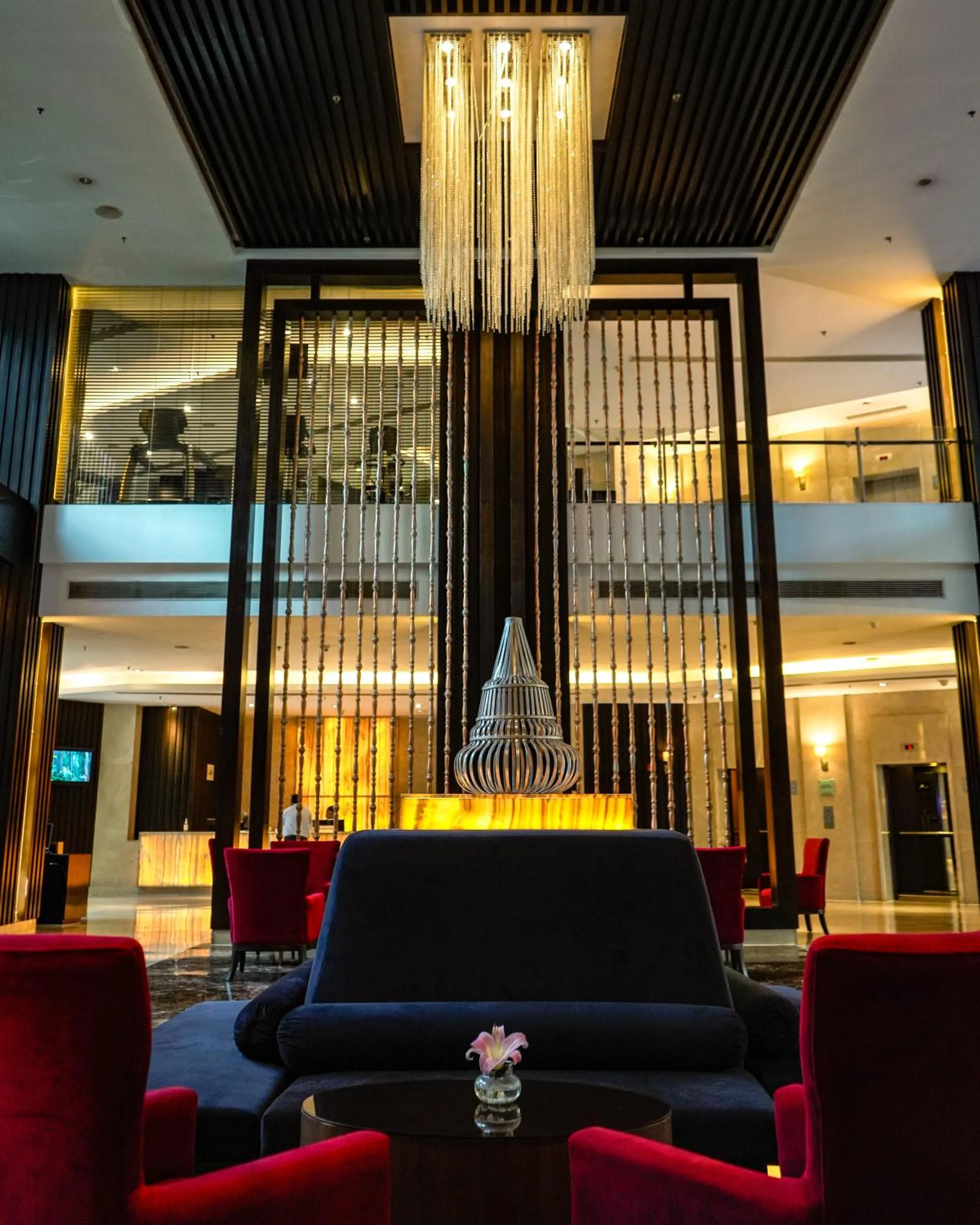 Lobby or reception in Courtyard by Marriott Gurugram Downtown