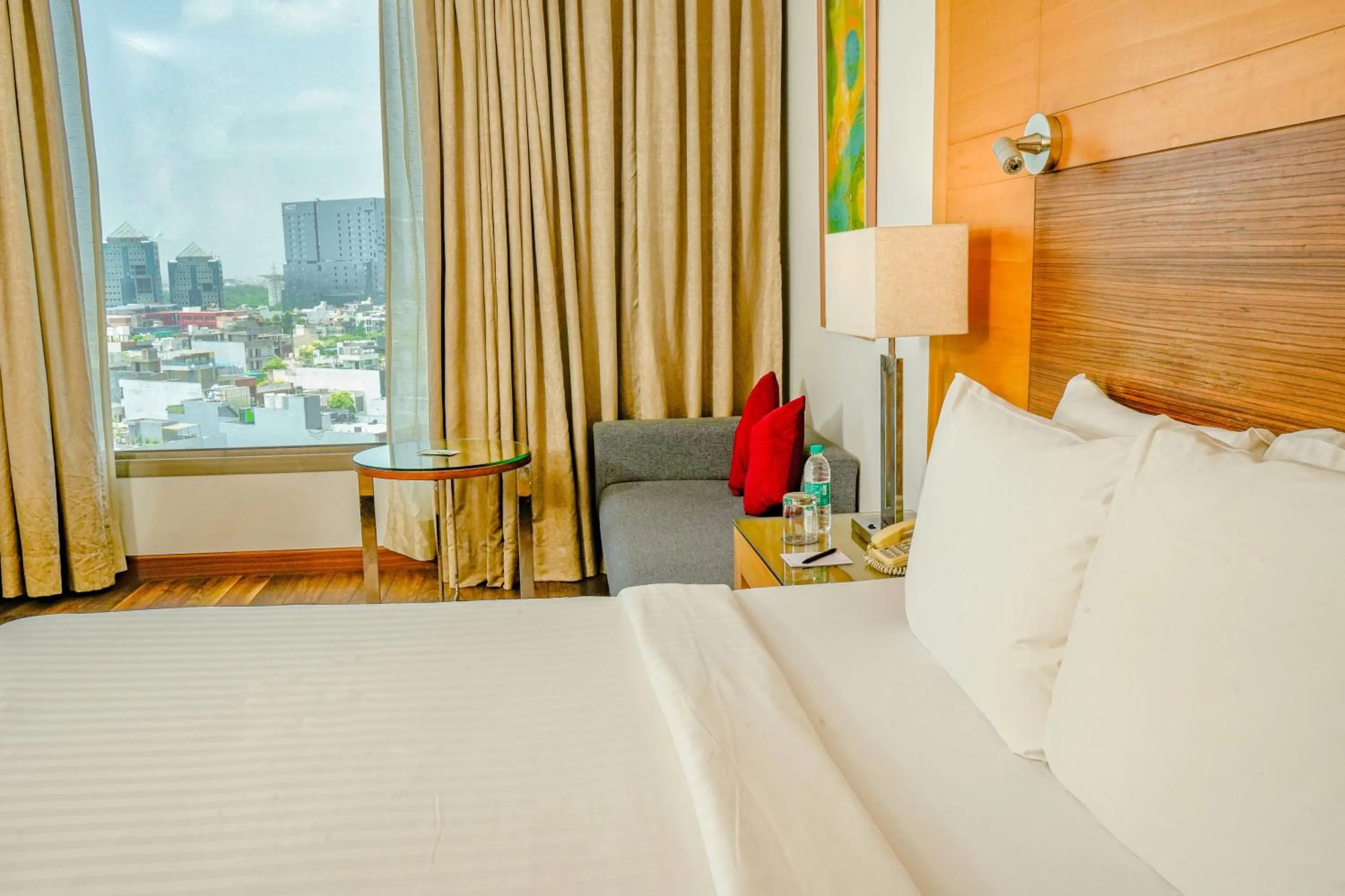 Bed in Courtyard by Marriott Gurugram Downtown